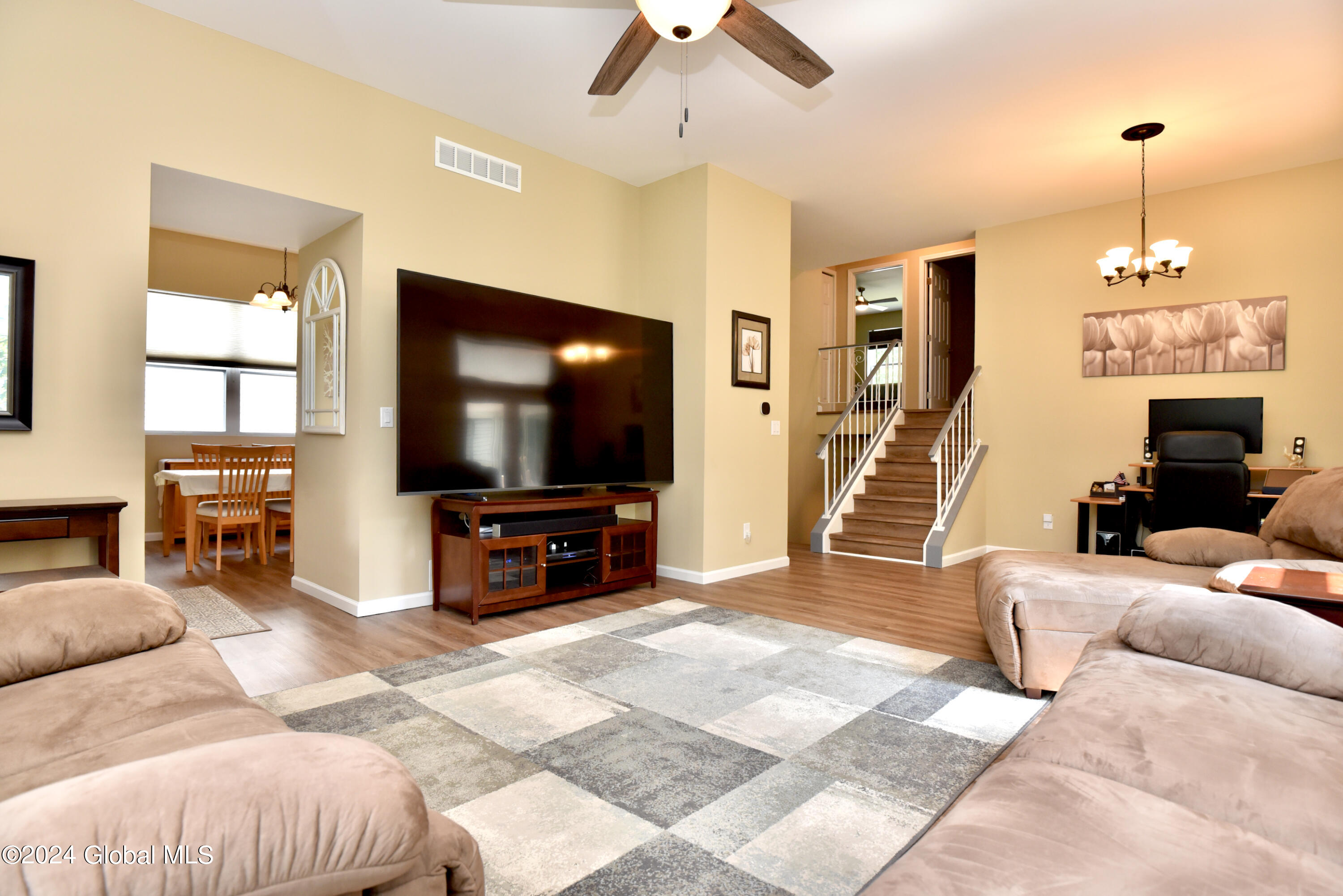 312 Meadowlark Drive