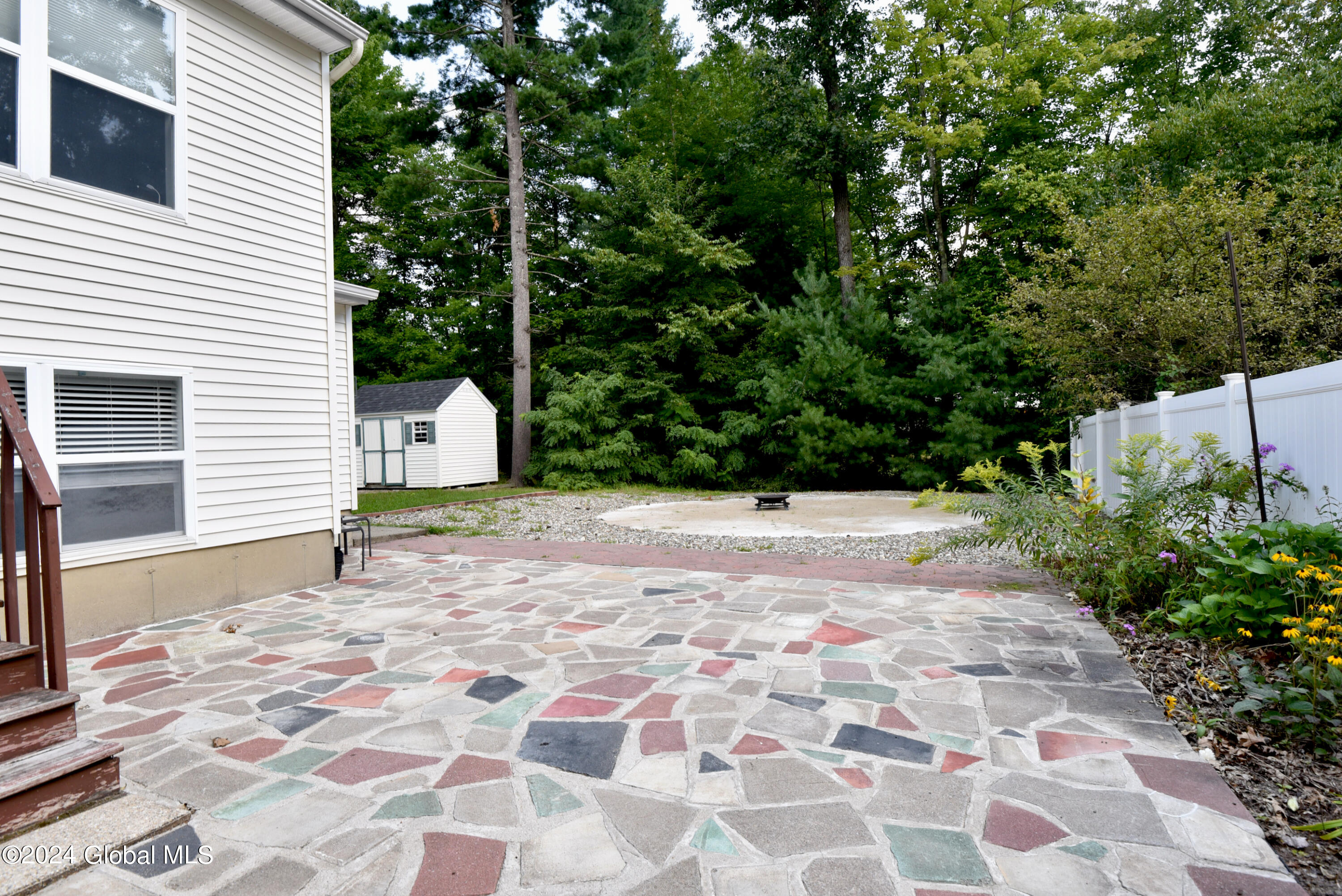 312 Meadowlark Drive