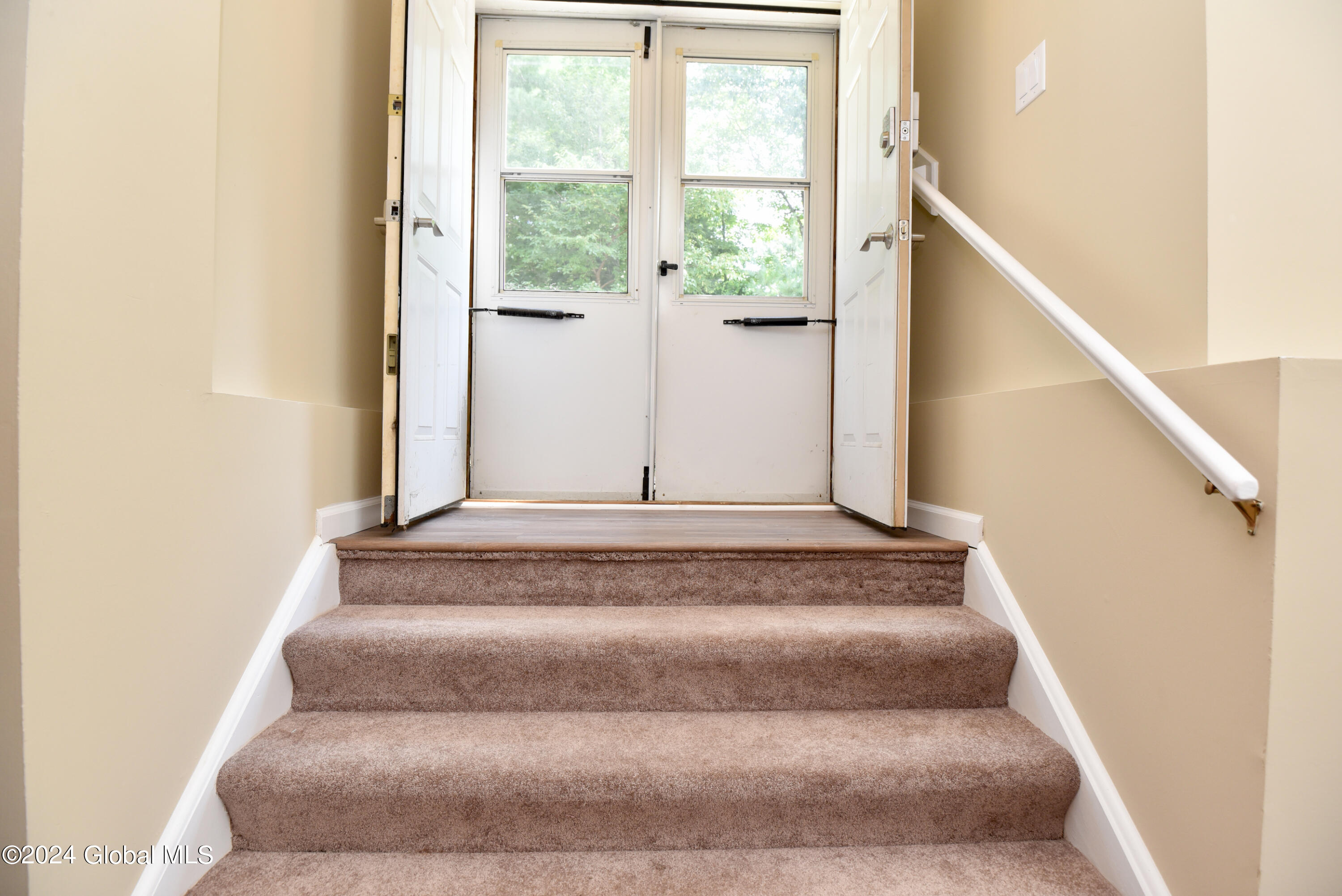 312 Meadowlark Drive