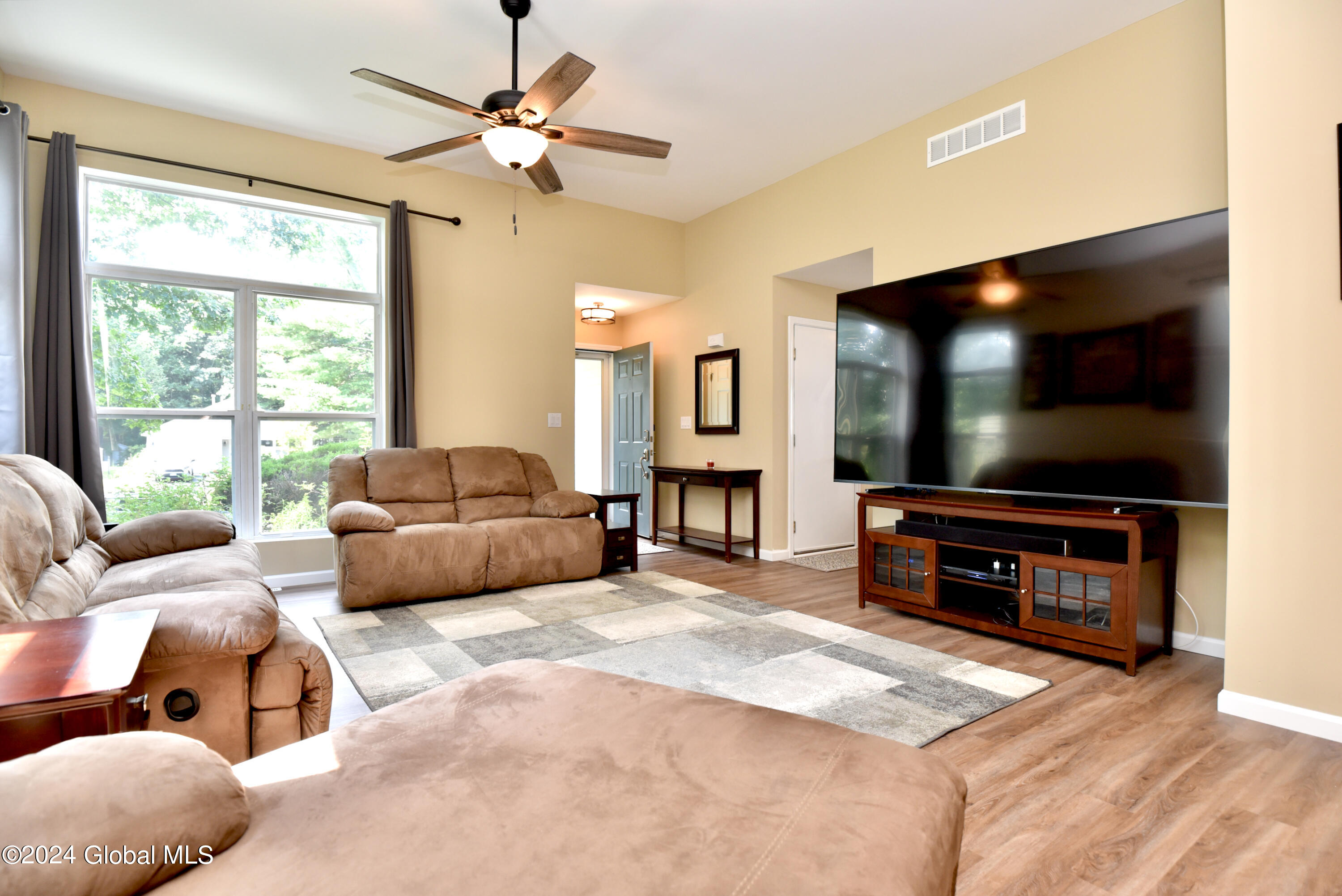 312 Meadowlark Drive