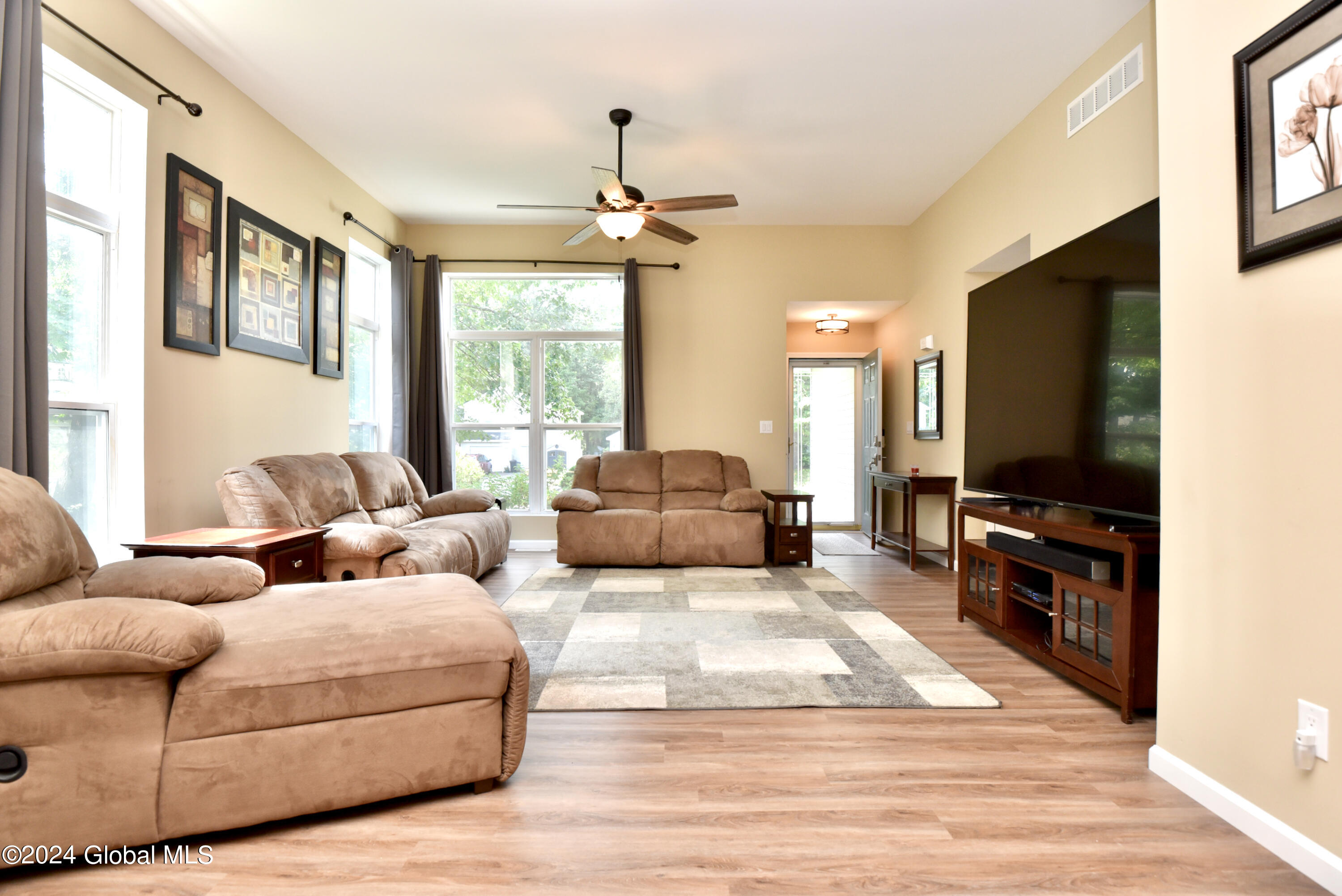 312 Meadowlark Drive