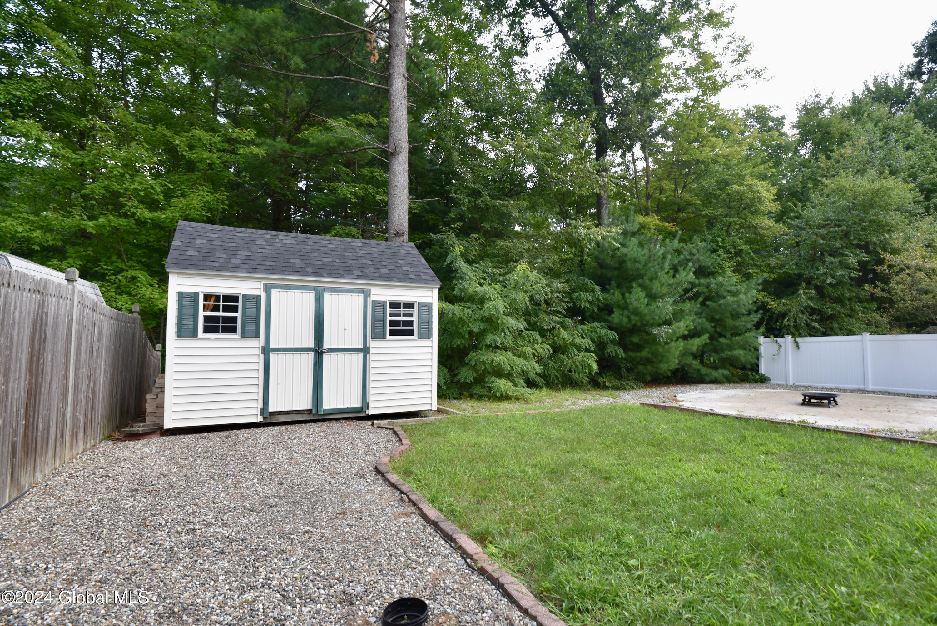 312 Meadowlark Drive