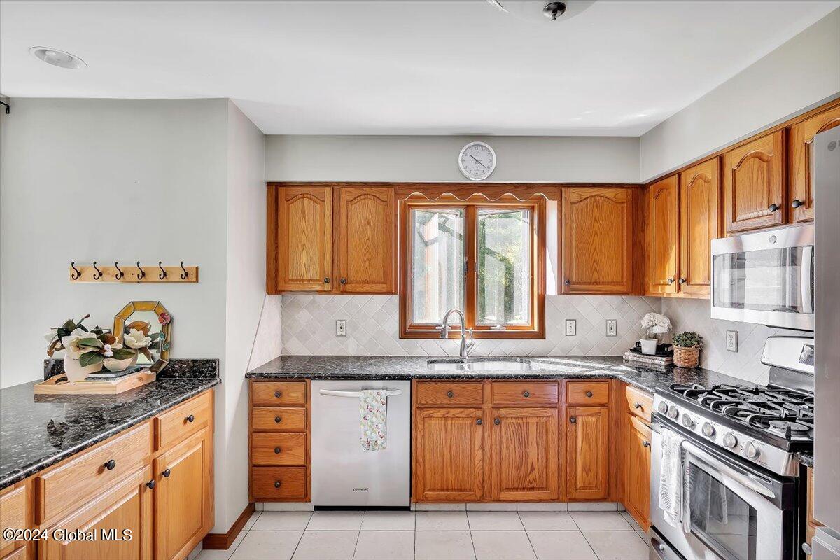 7 Pine Brook Drive