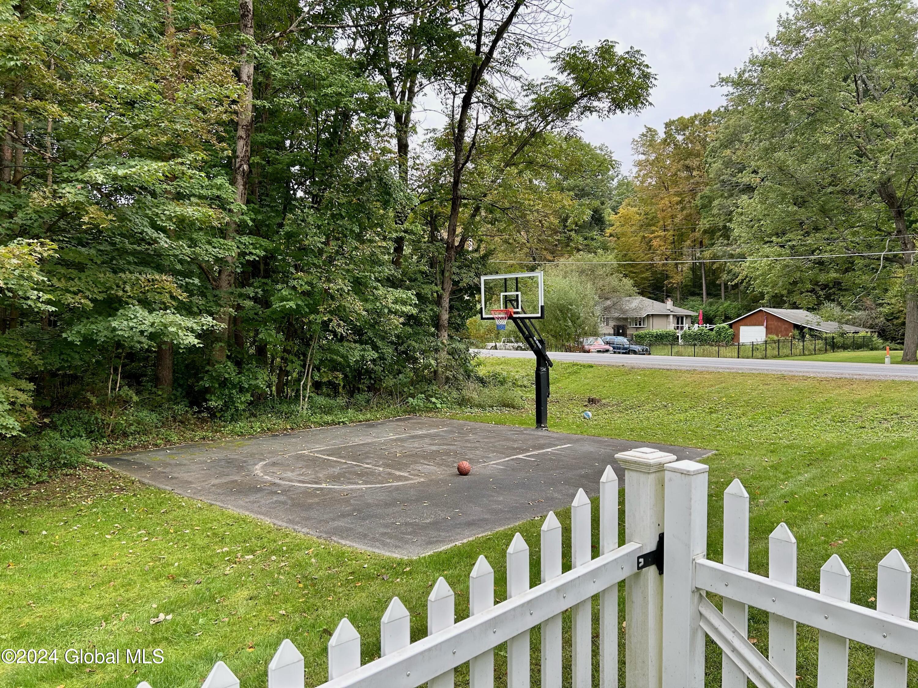424 Daniels Road
