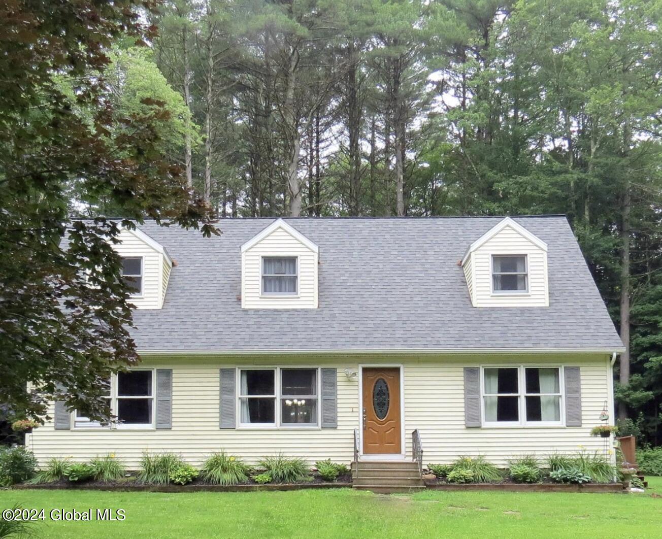 253 N Greenfield Road