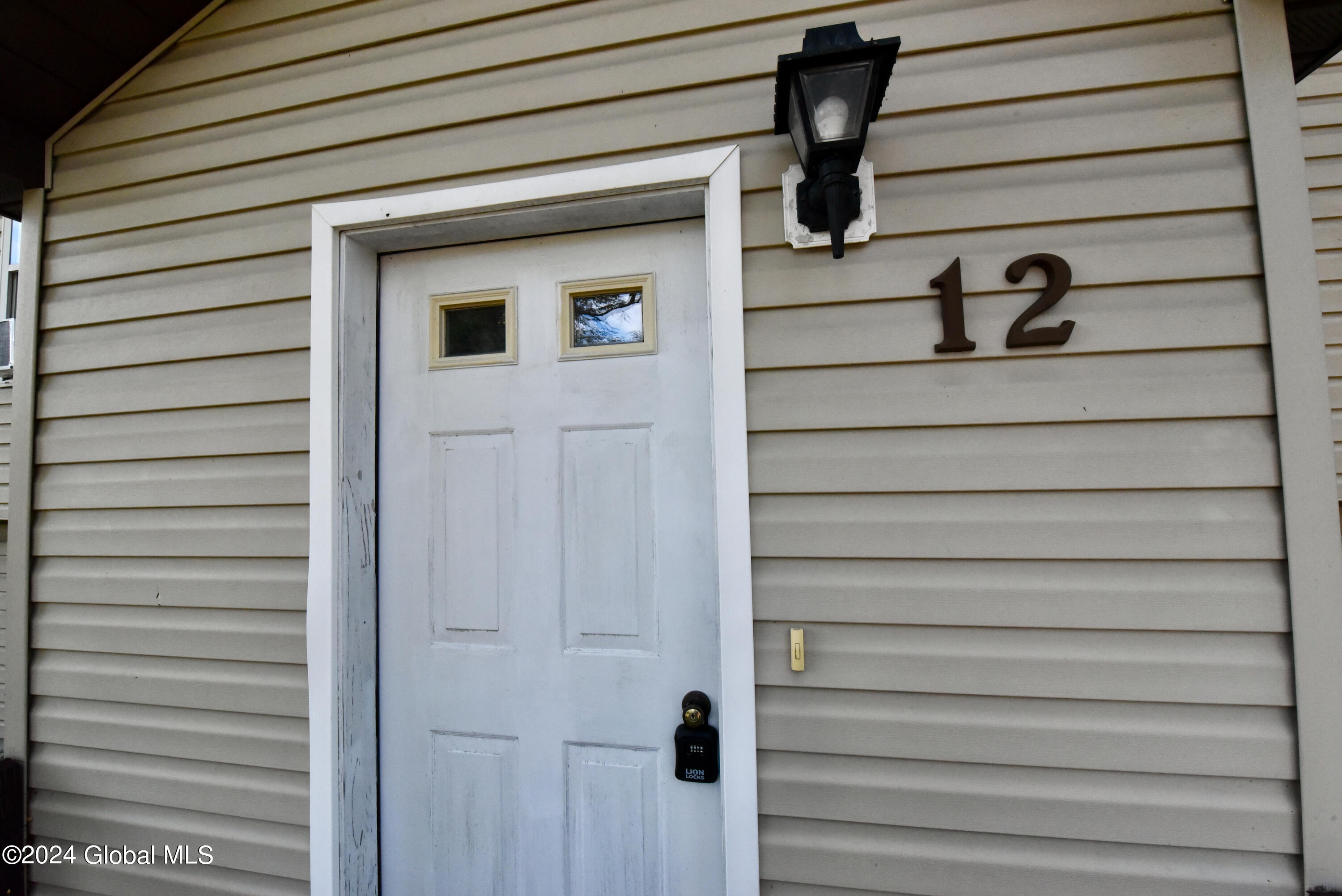 12 Dorrer Avenue