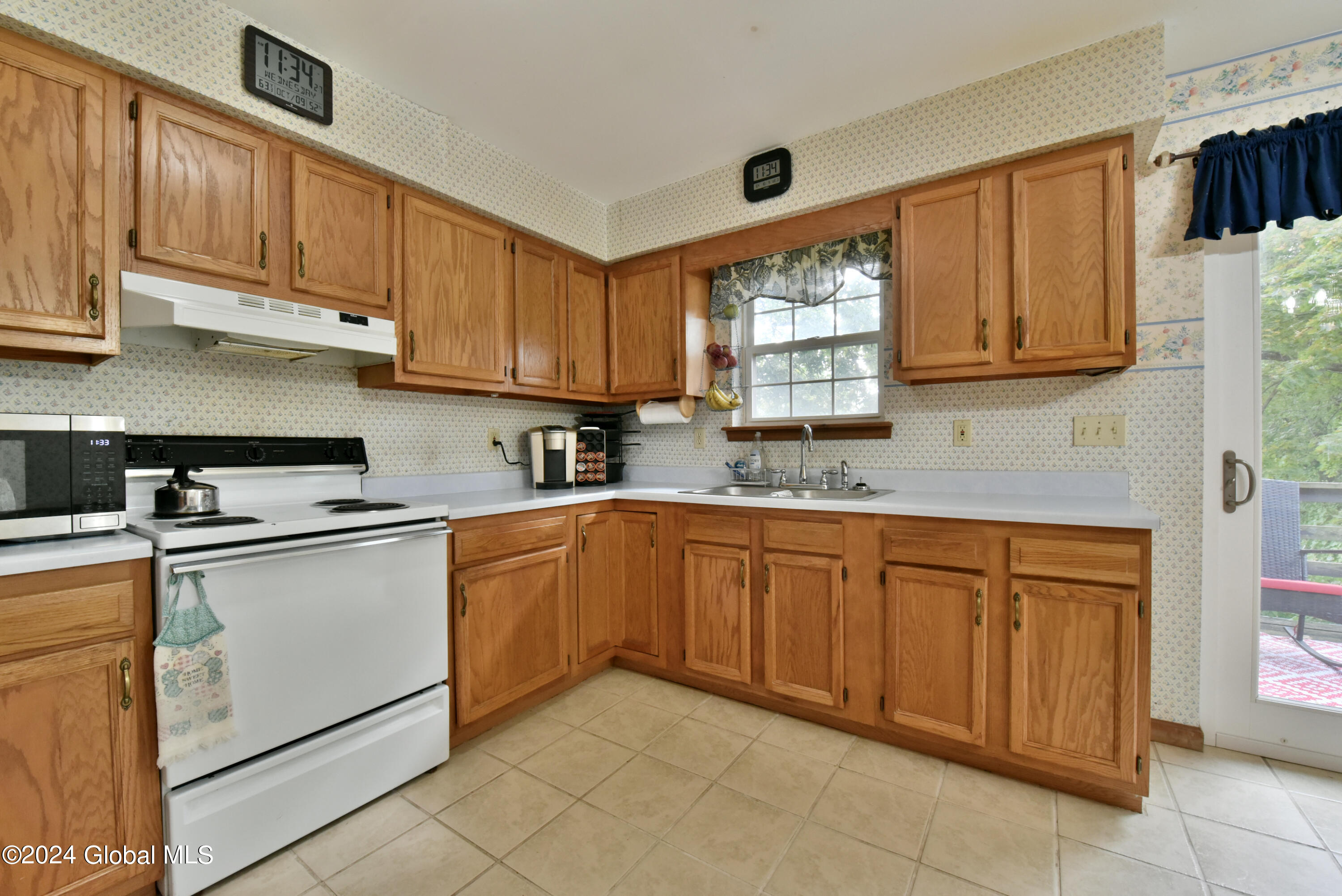 12 Dorrer Avenue