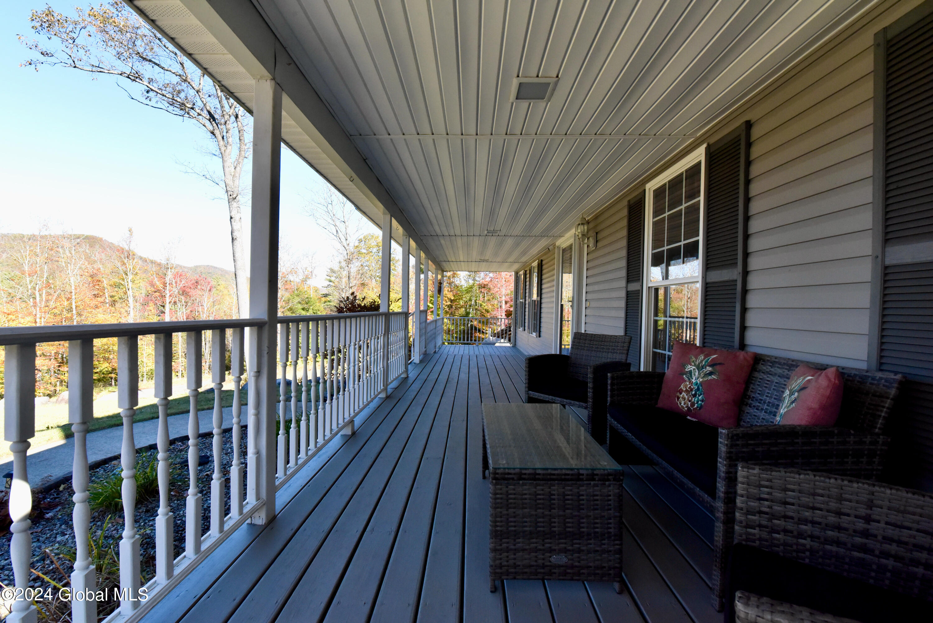 19 Reynolds Mountain Road