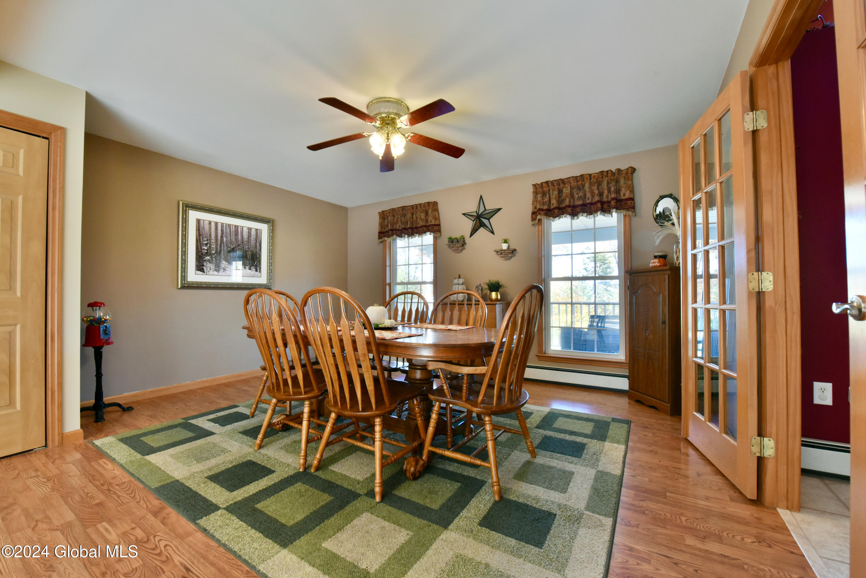 19 Reynolds Mountain Road