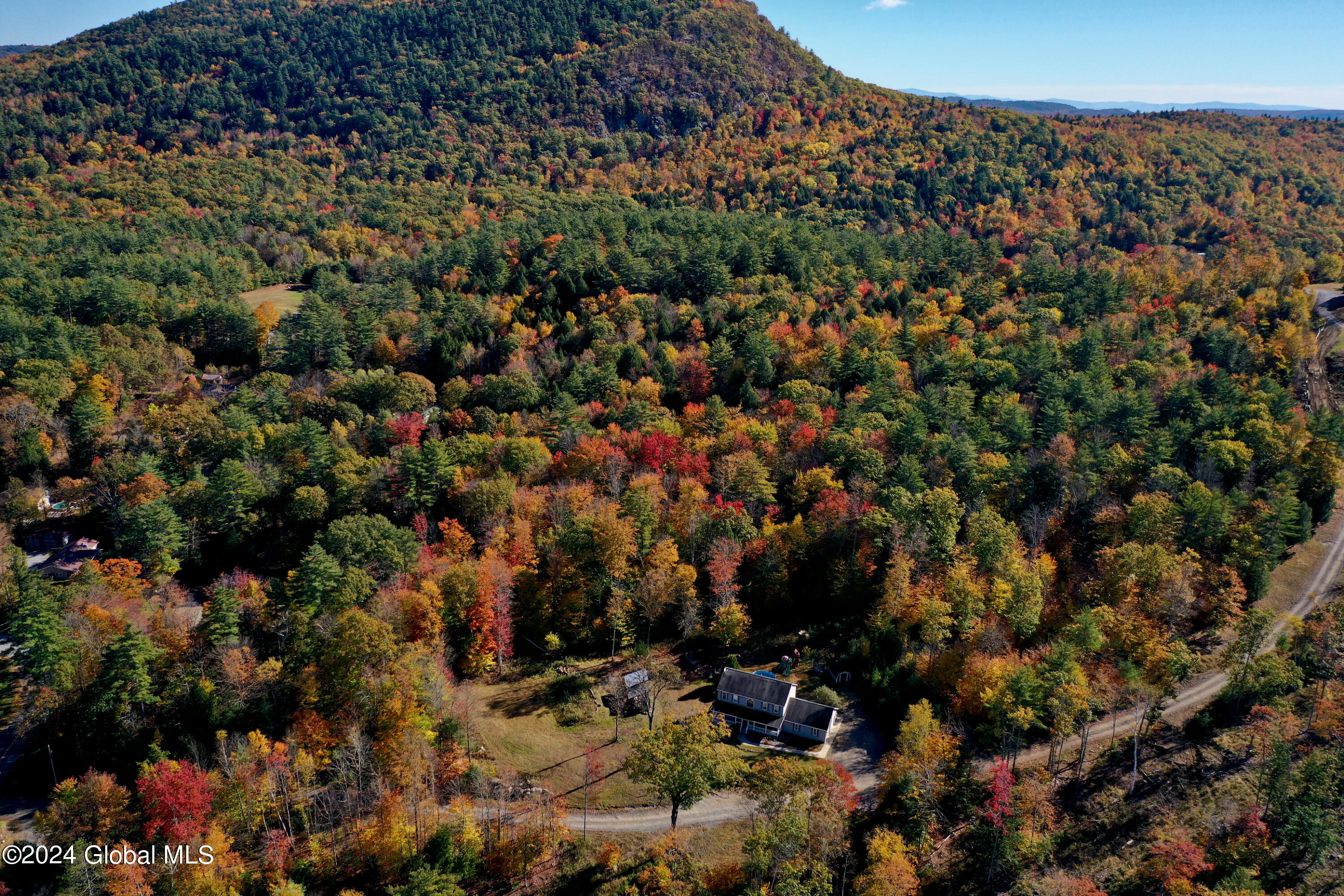 19 Reynolds Mountain Road
