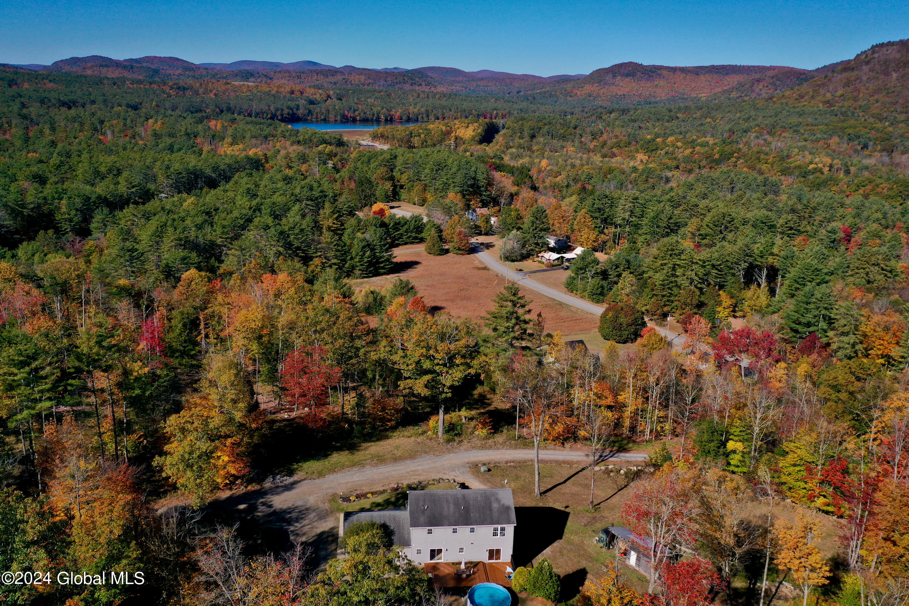 19 Reynolds Mountain Road