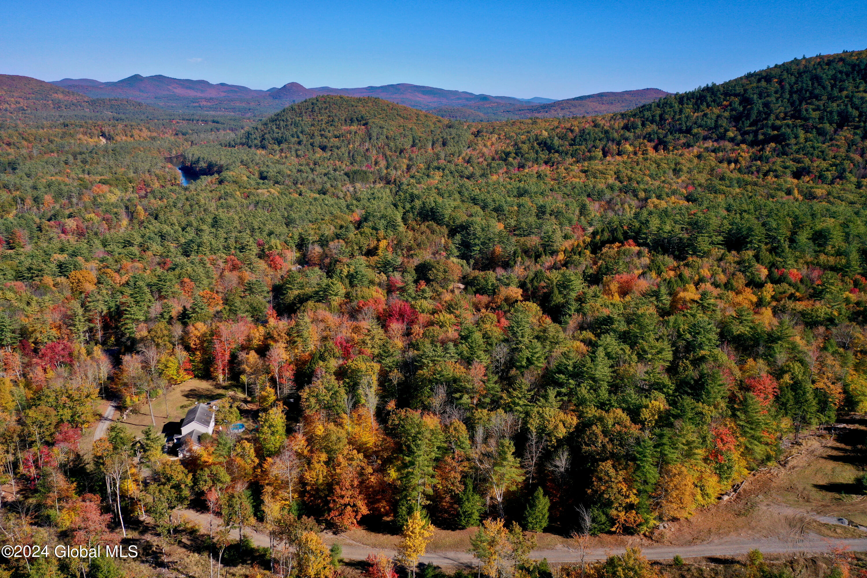 19 Reynolds Mountain Road