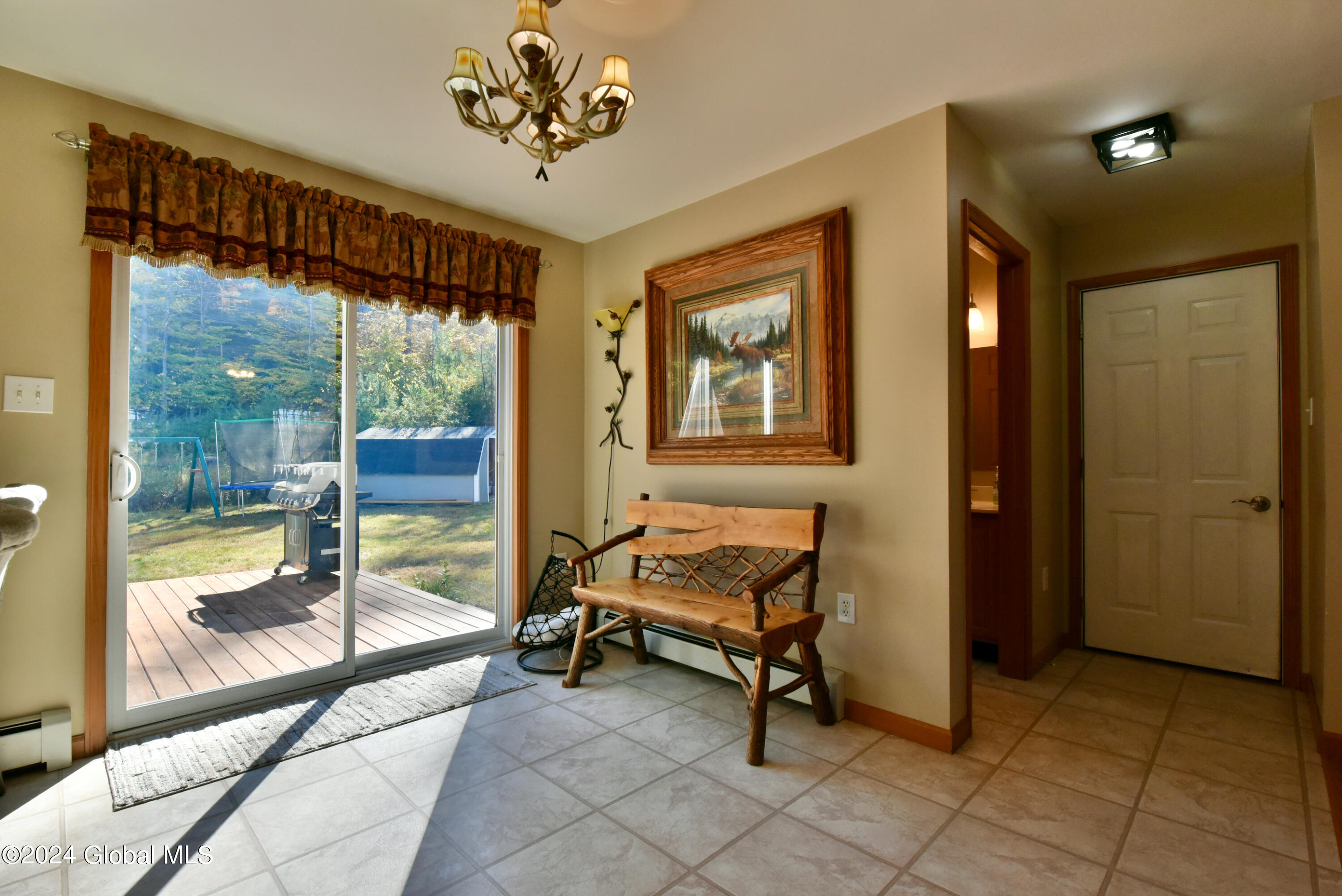 19 Reynolds Mountain Road