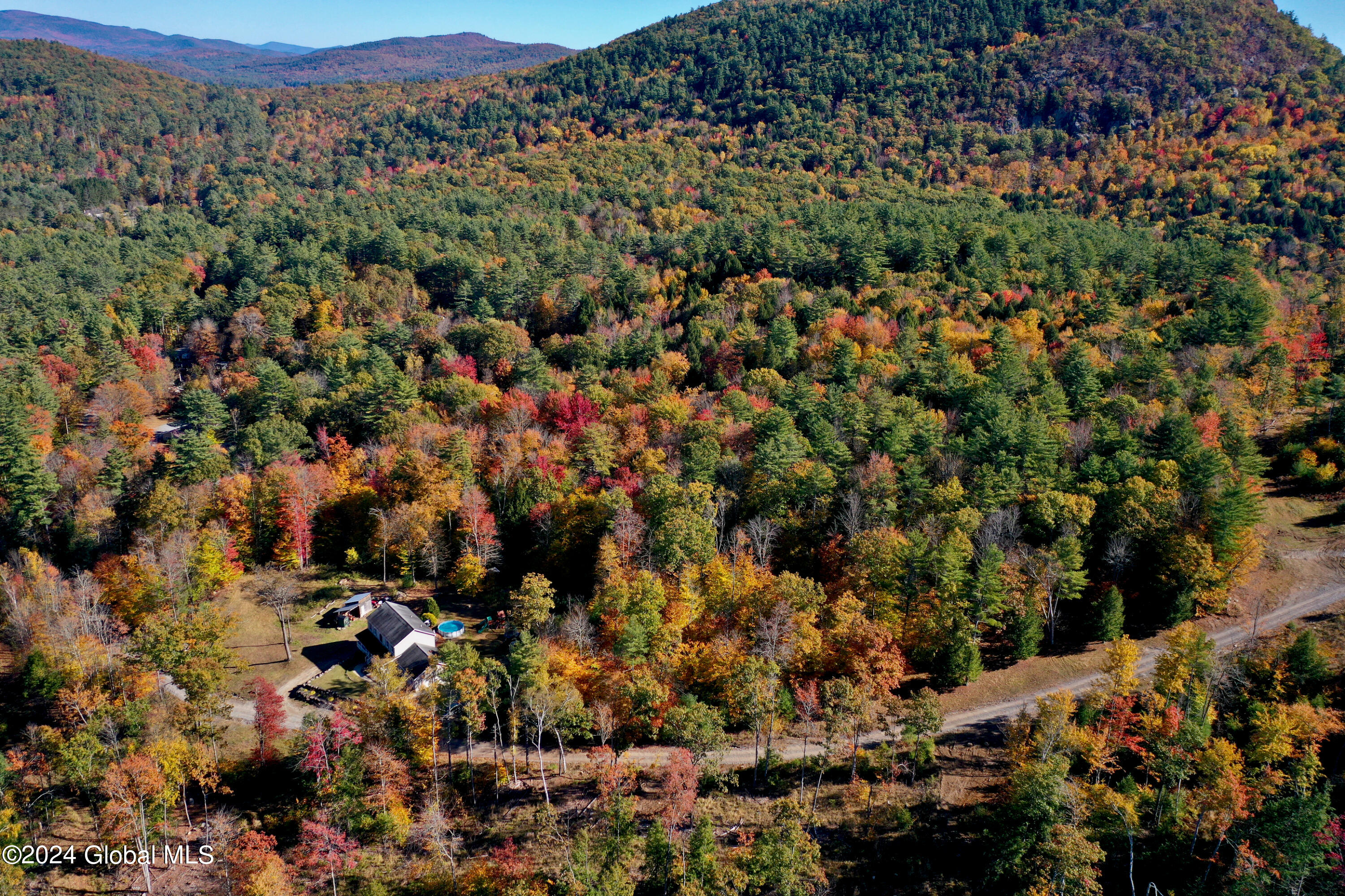 19 Reynolds Mountain Road