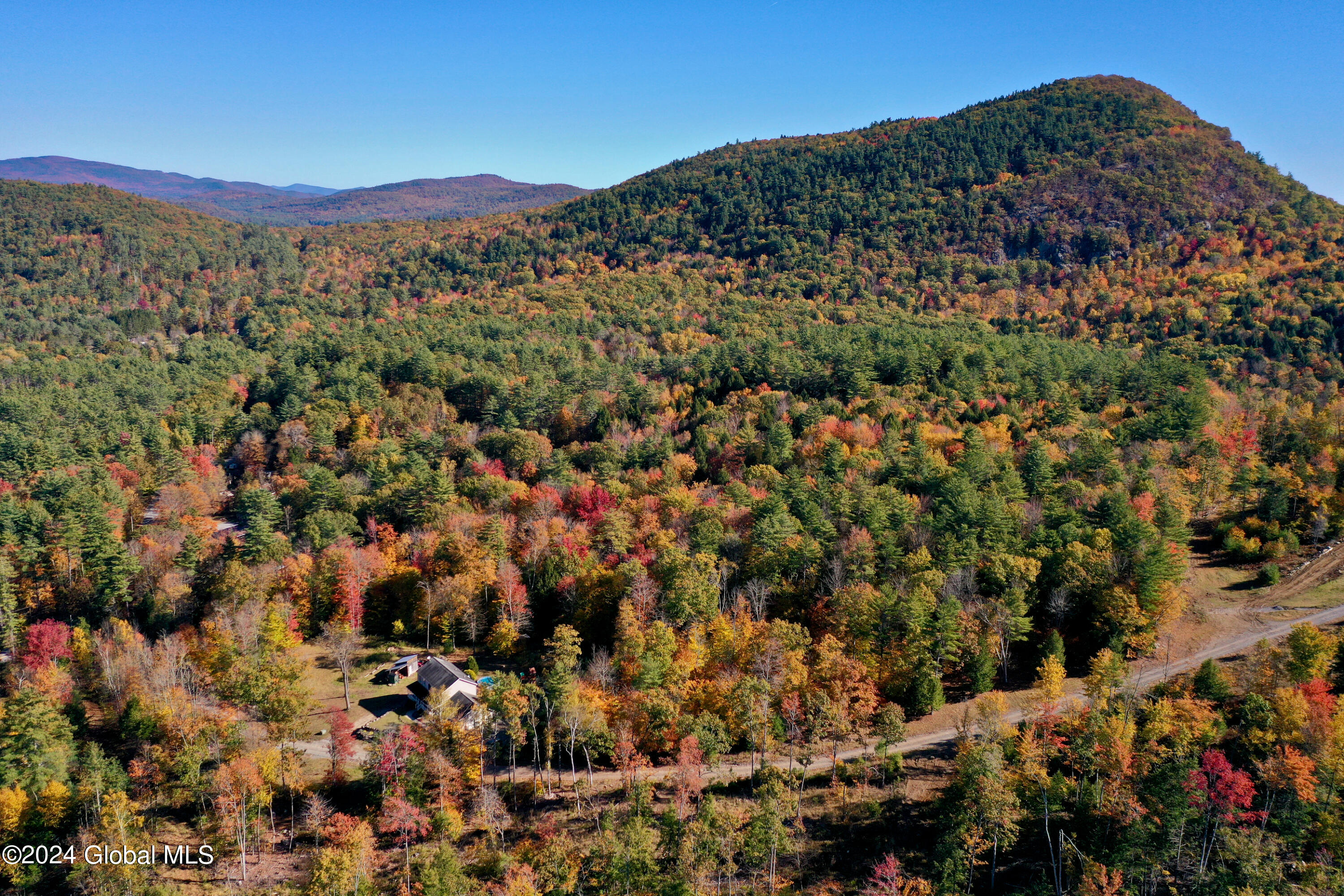 19 Reynolds Mountain Road