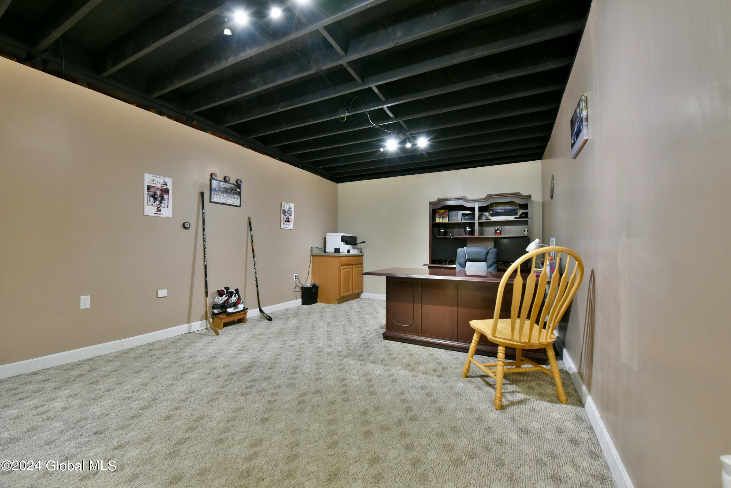 19 Reynolds Mountain Road