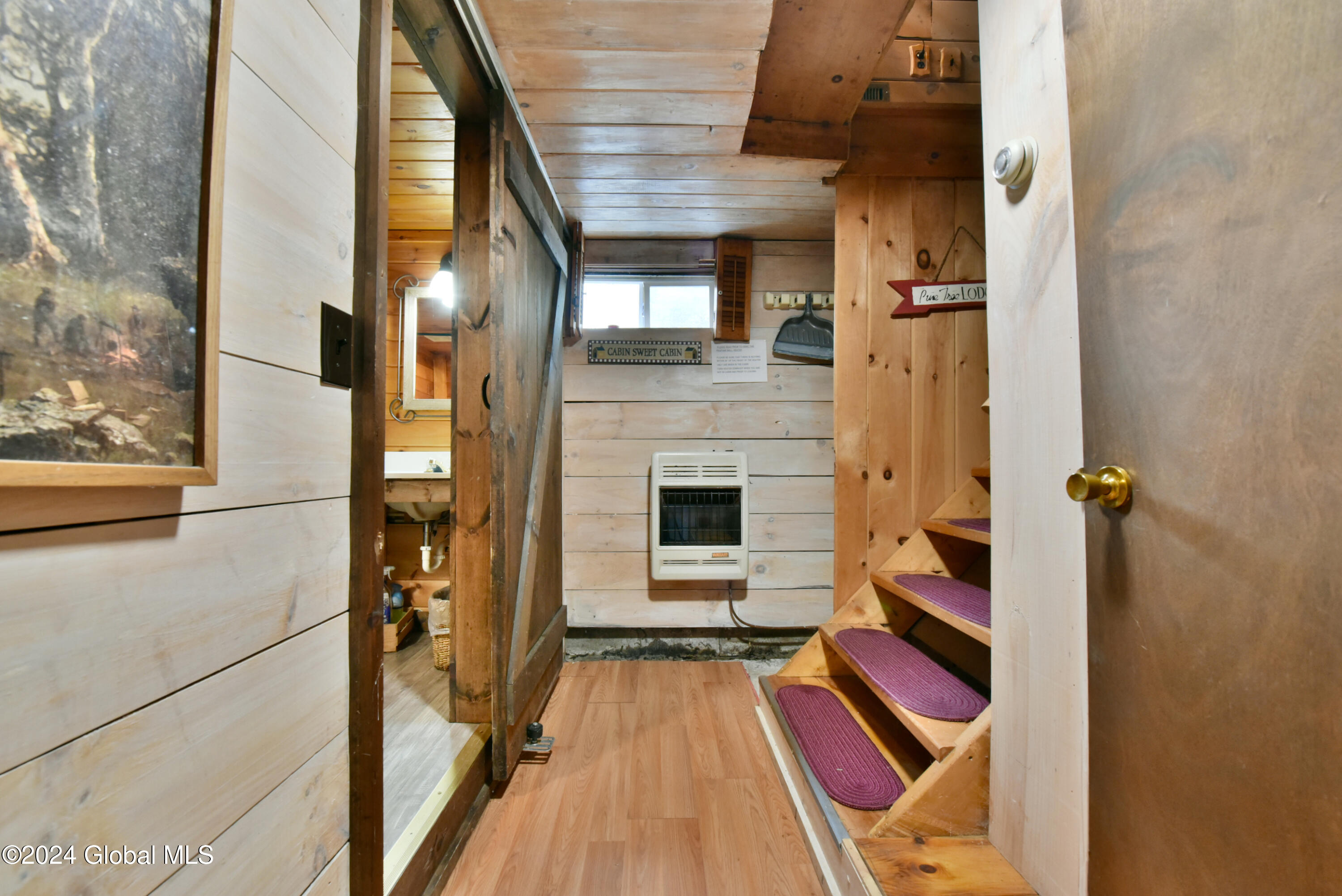 4 Mountain Street