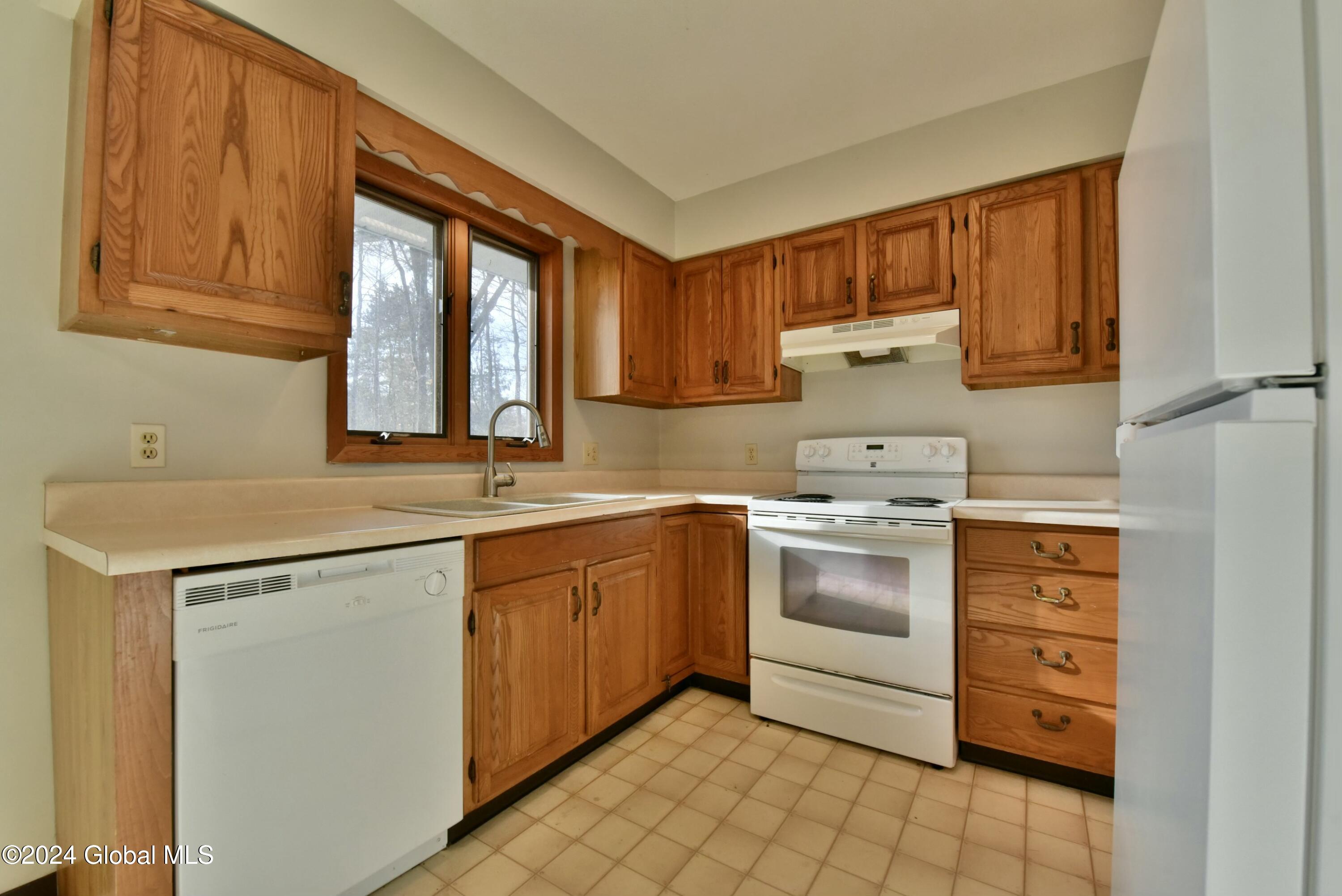 27 Collamer Drive