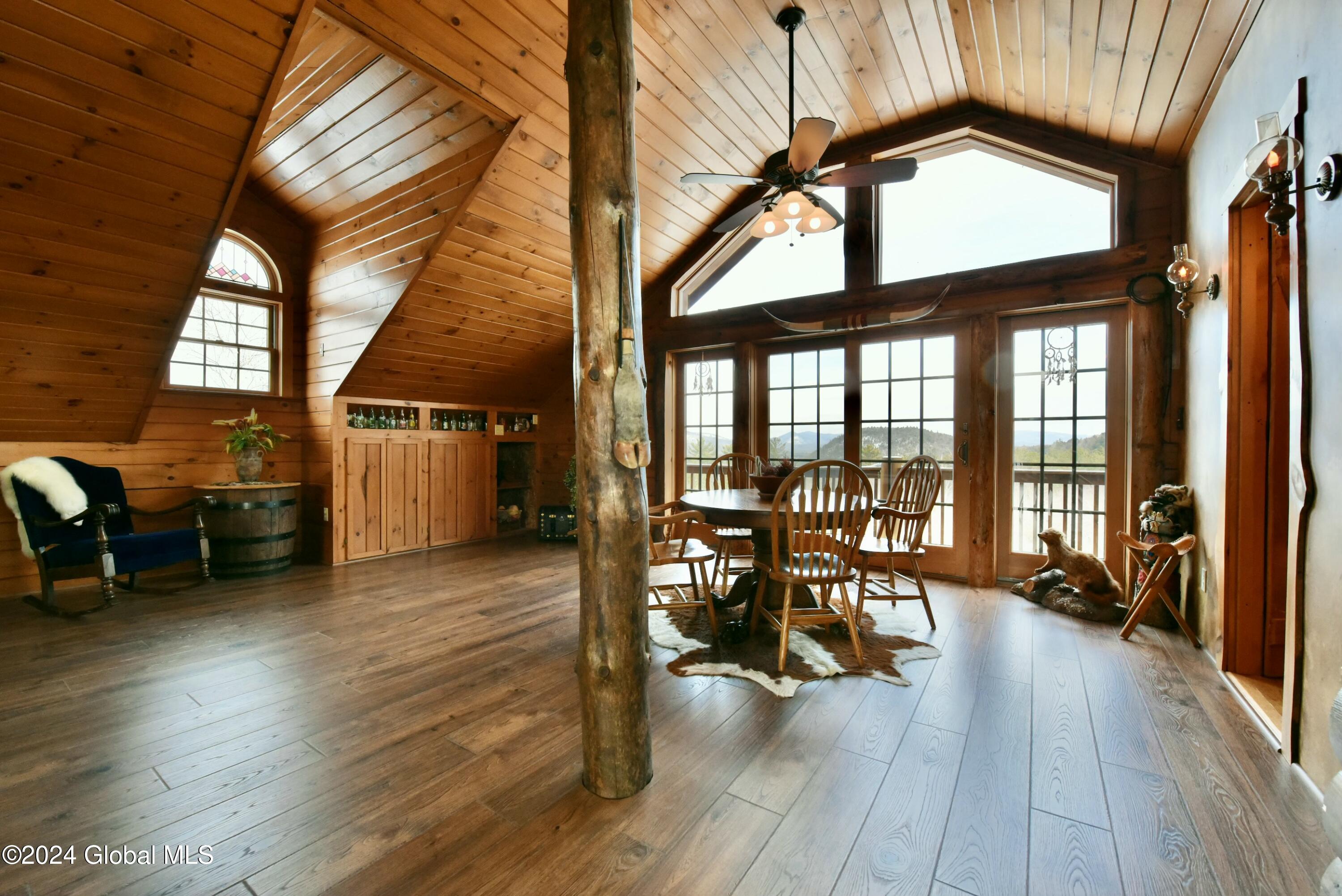 64 Reynolds Mountain Road