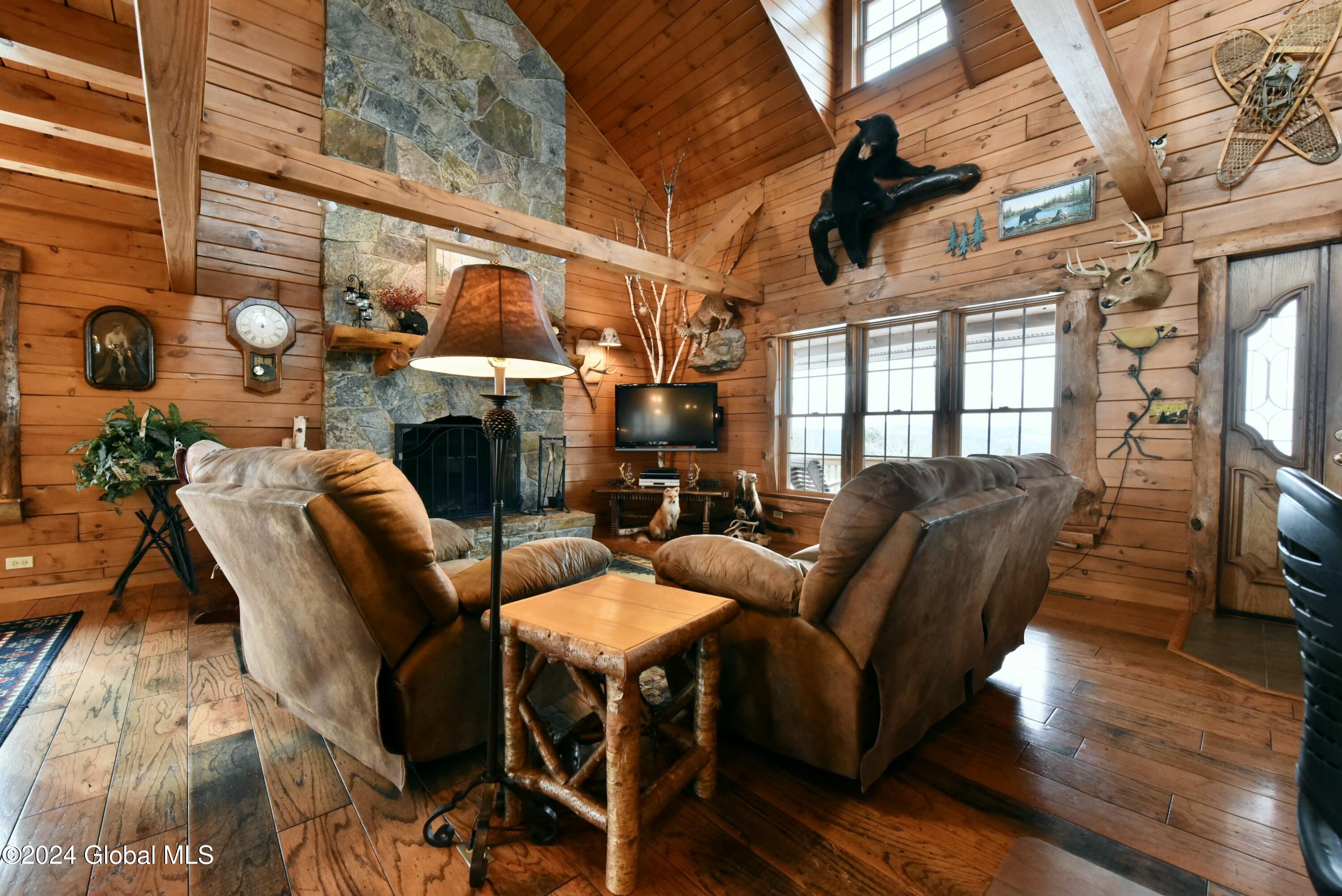 64 Reynolds Mountain Road