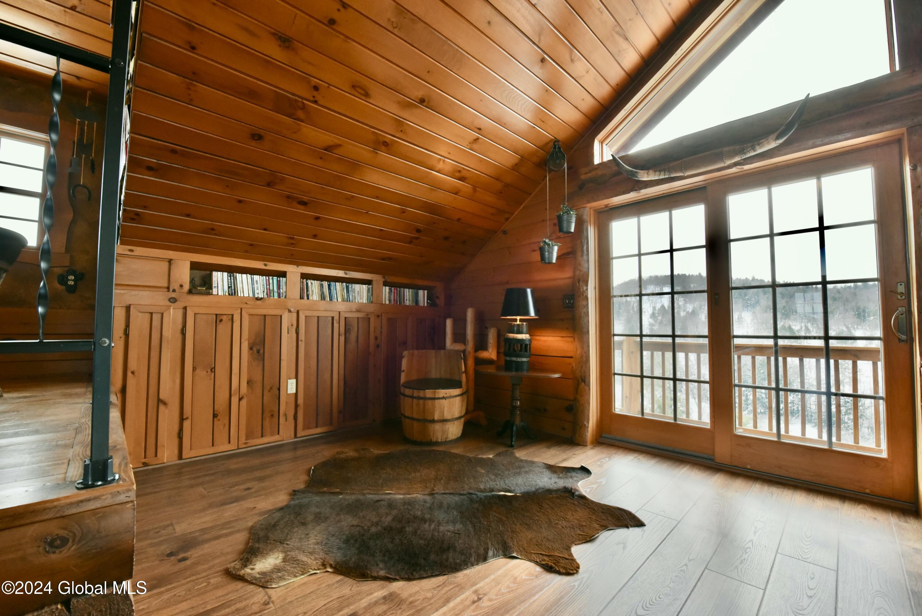 64 Reynolds Mountain Road