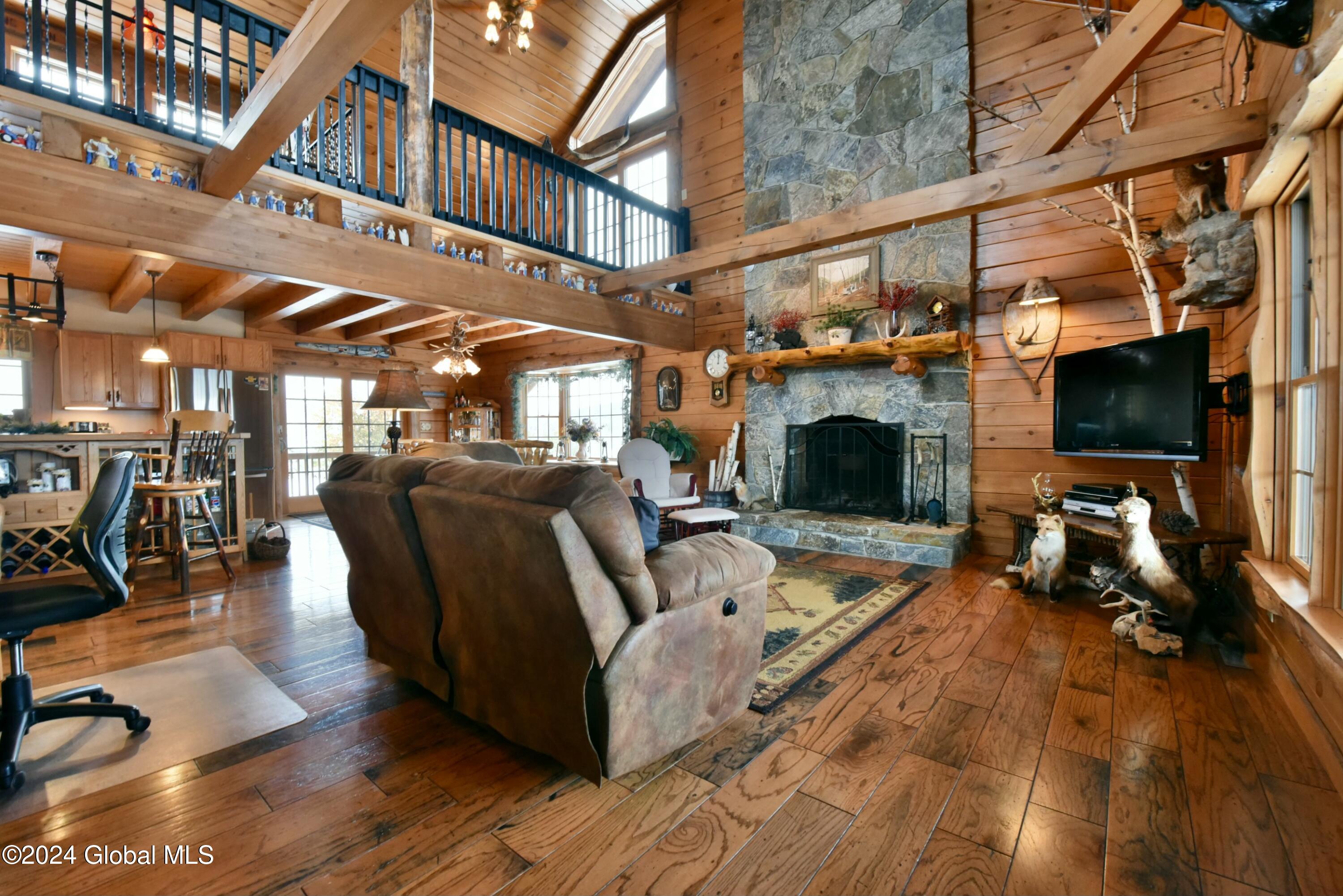 64 Reynolds Mountain Road