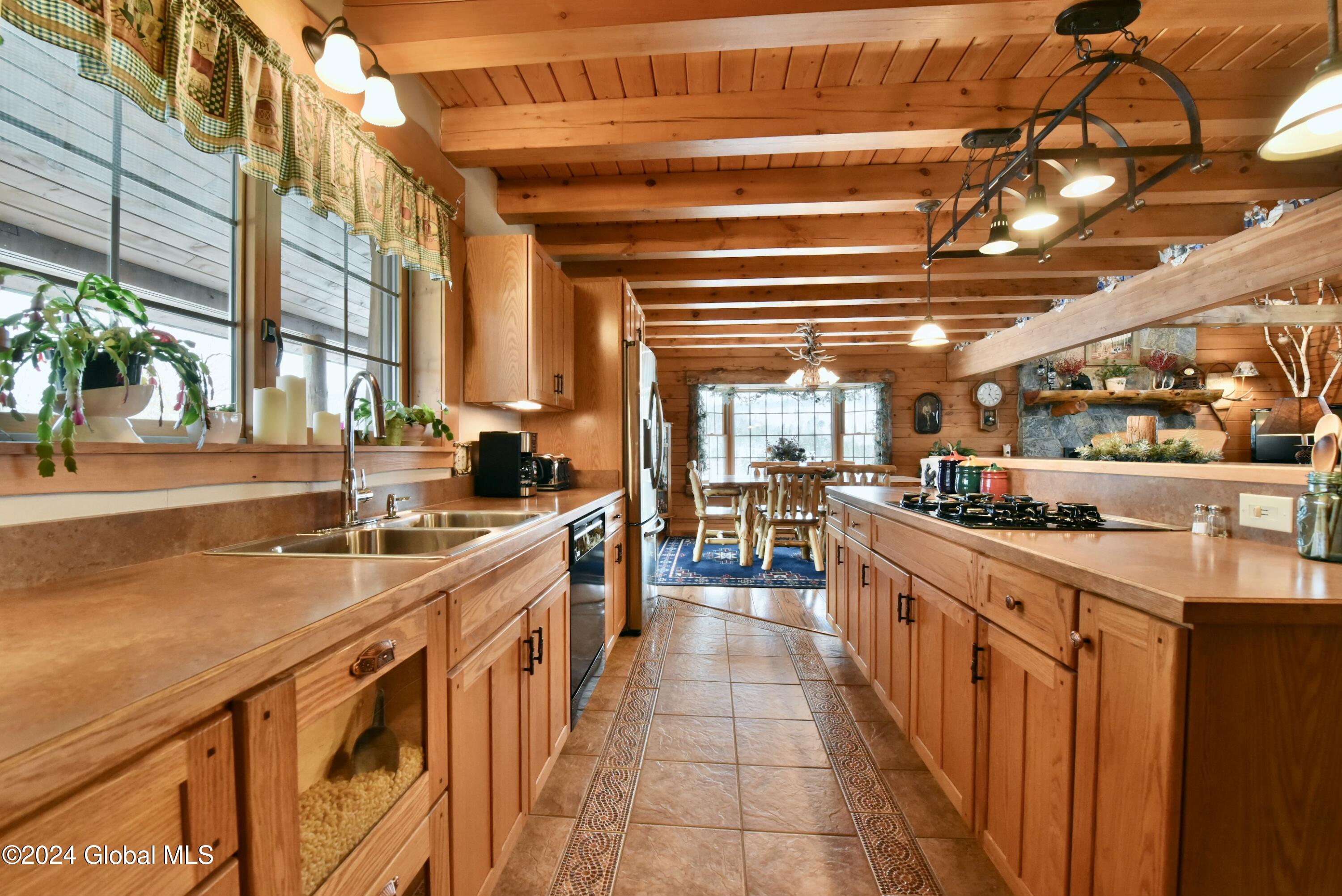 64 Reynolds Mountain Road