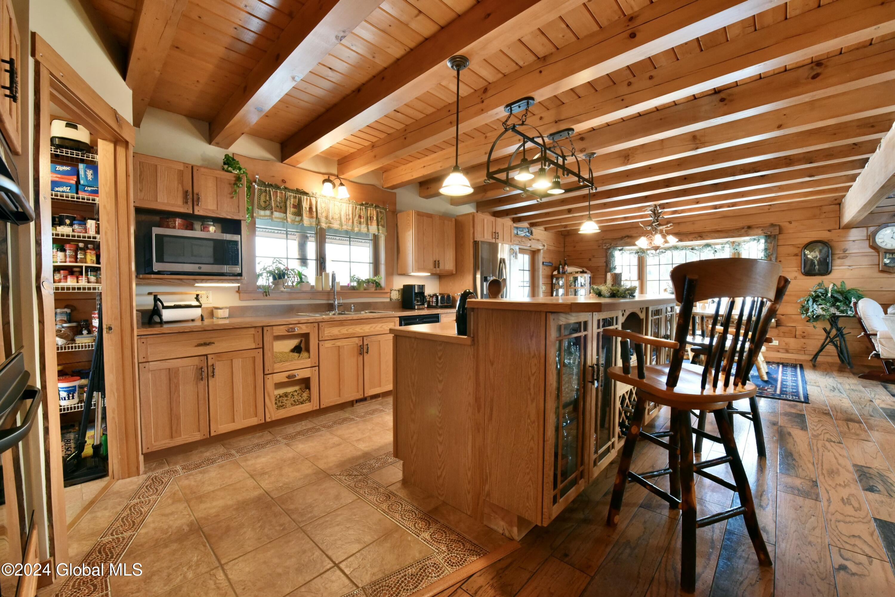 64 Reynolds Mountain Road