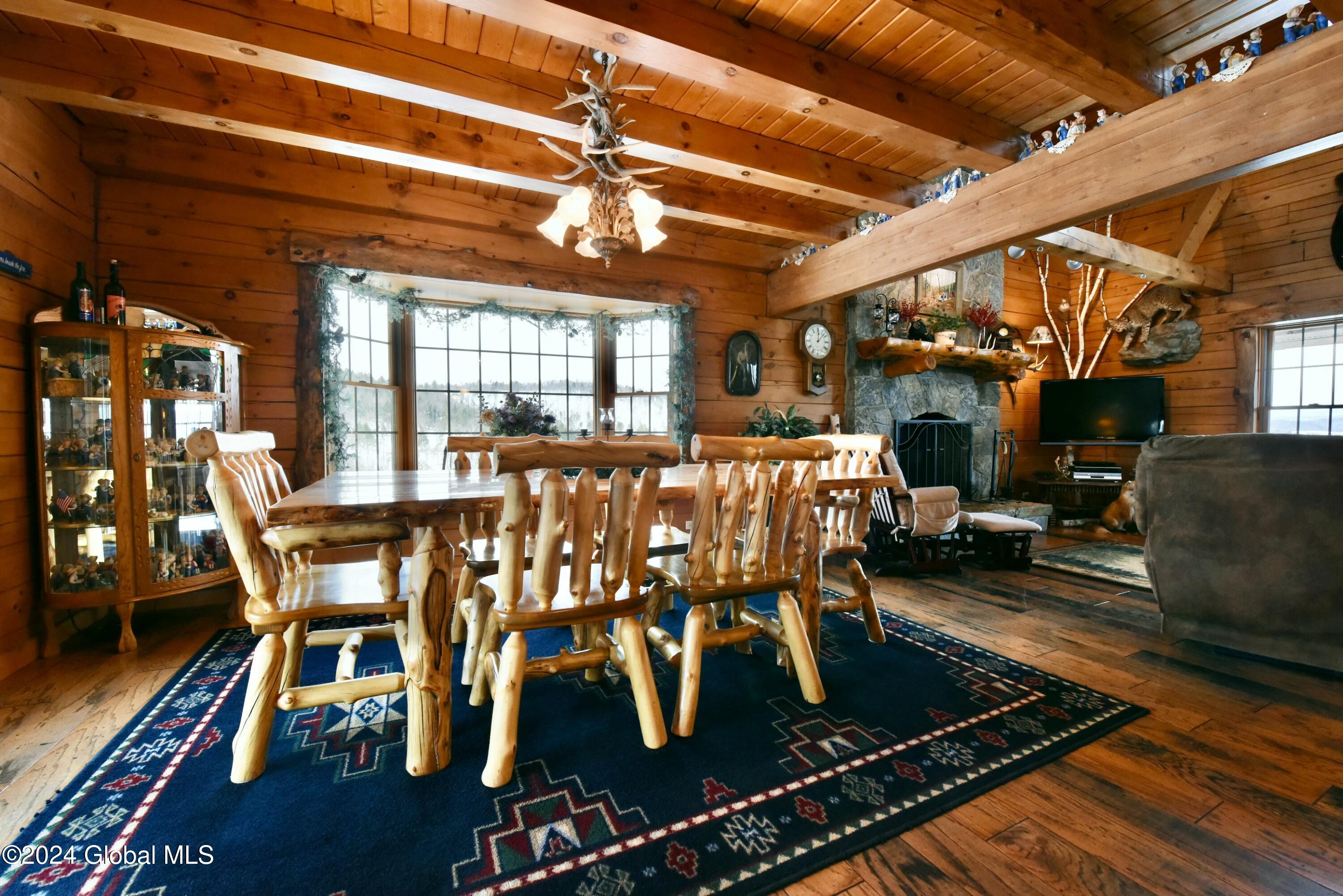 64 Reynolds Mountain Road