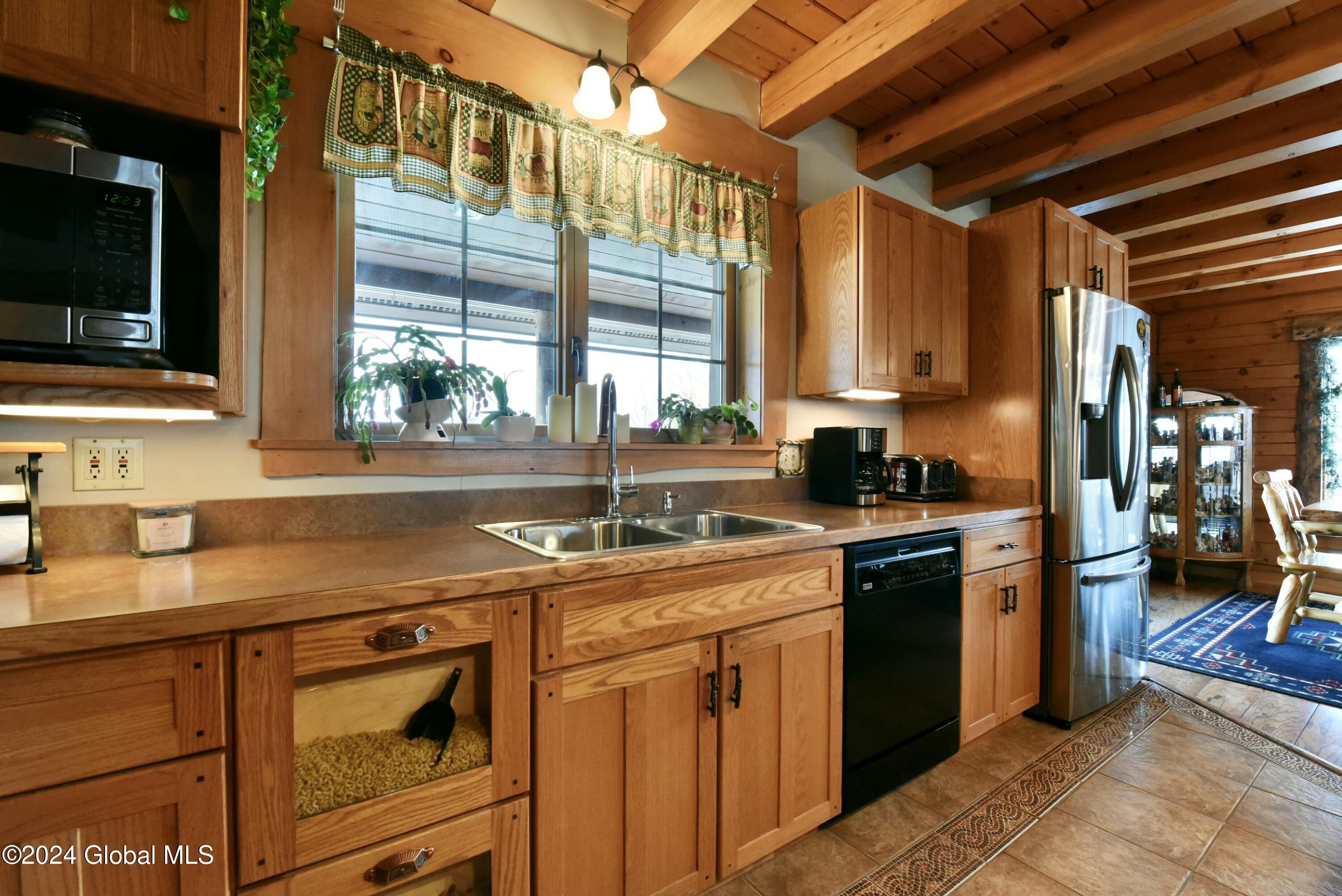 64 Reynolds Mountain Road