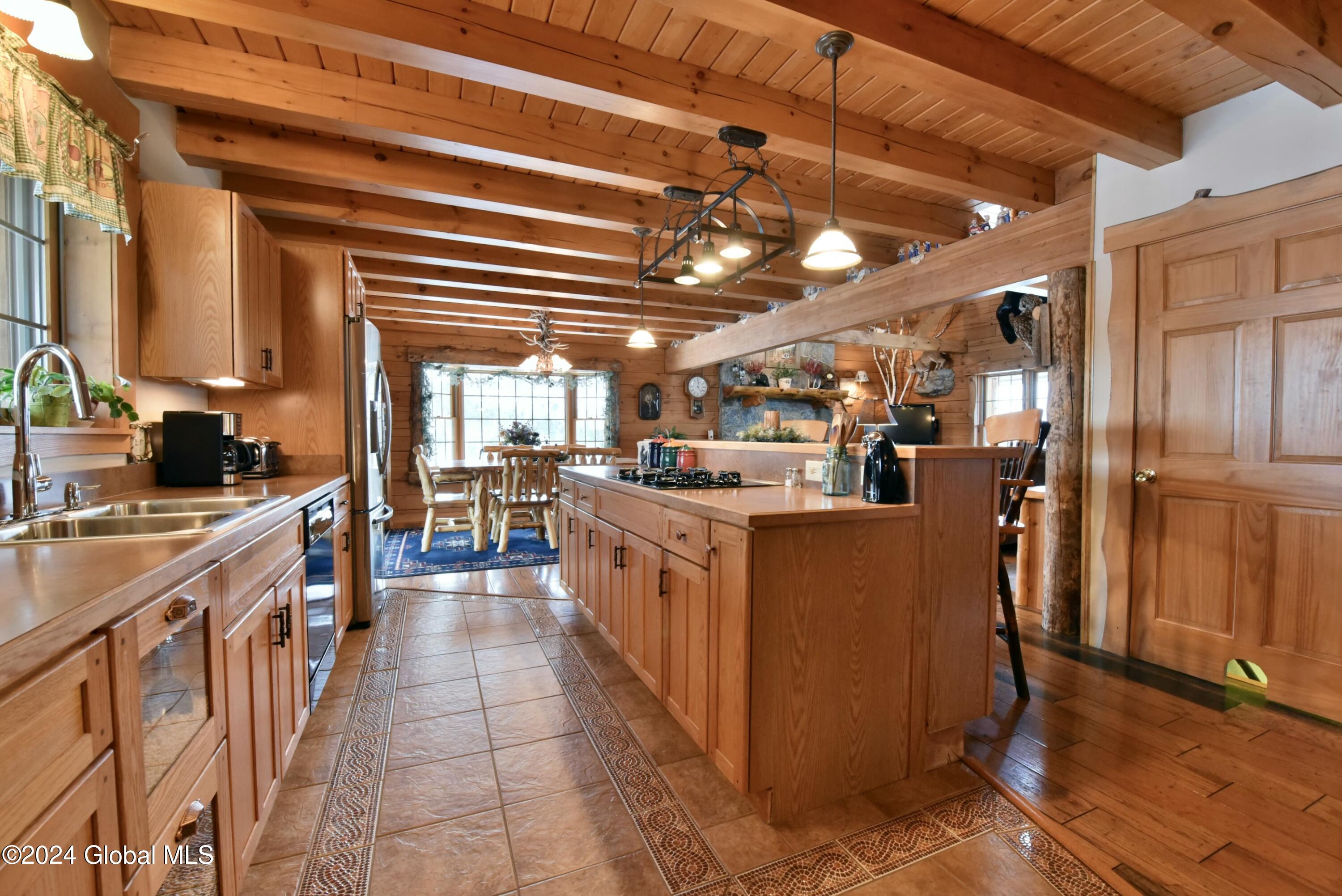 64 Reynolds Mountain Road