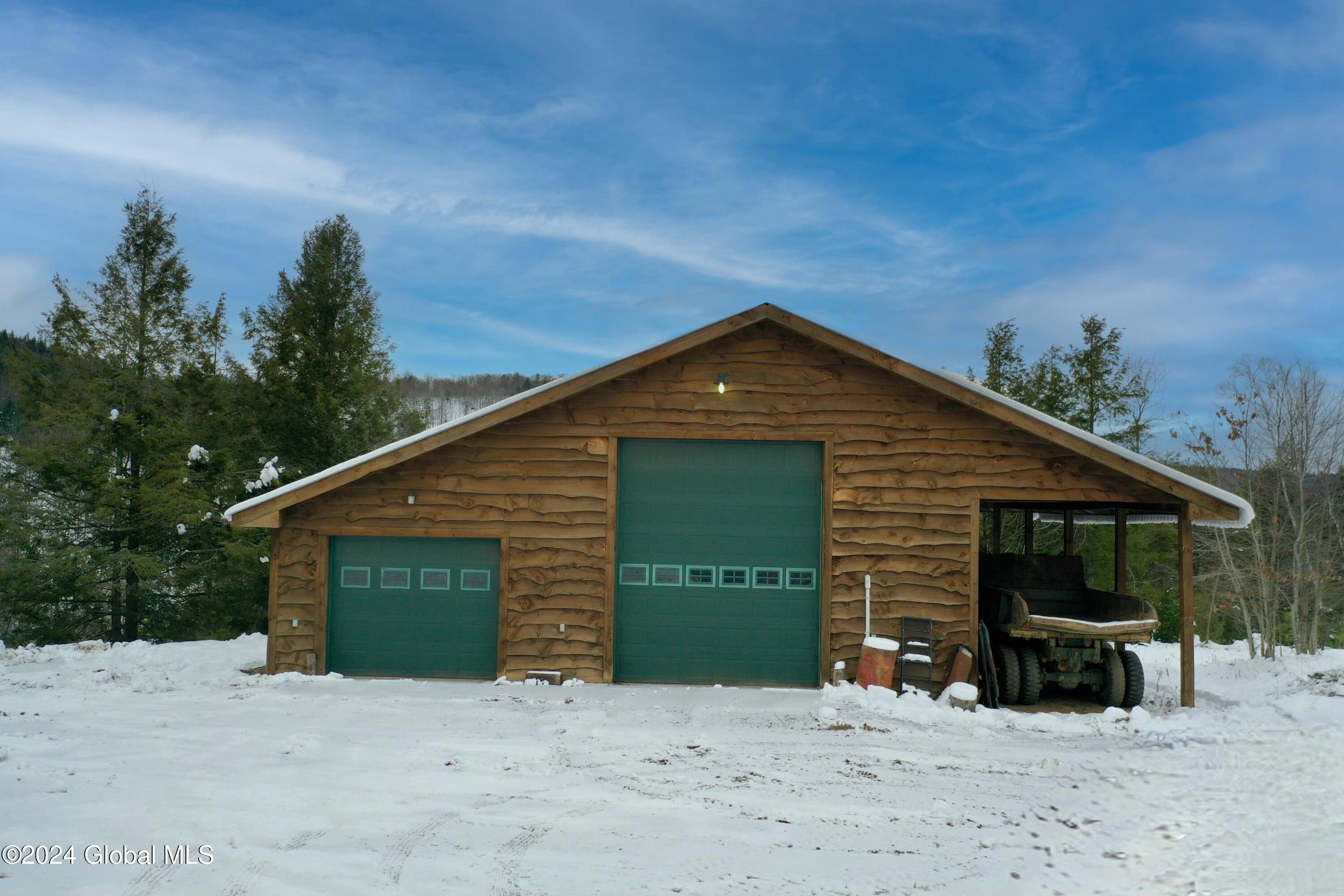 64 Reynolds Mountain Road