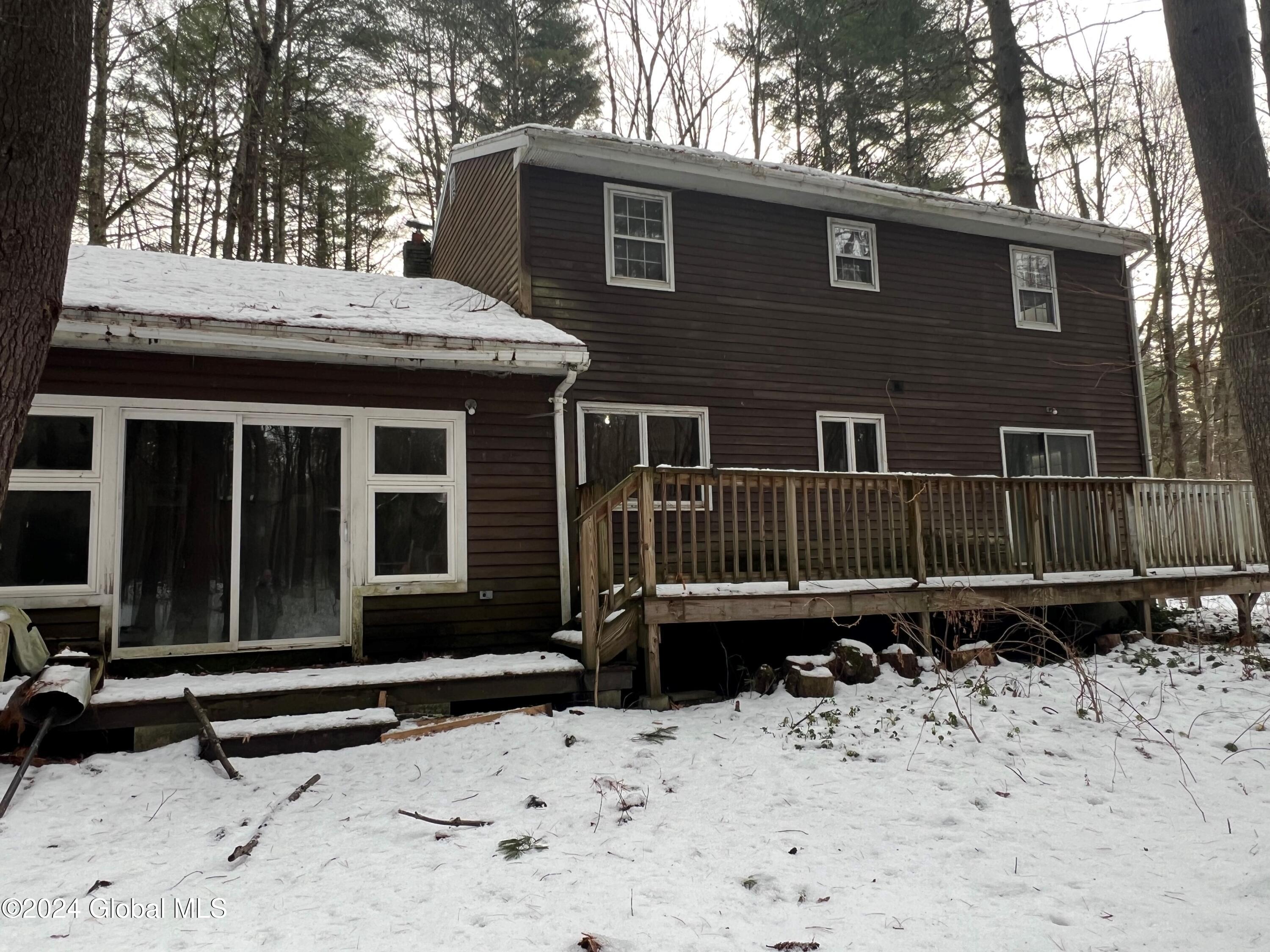 1011 Middleline Road
