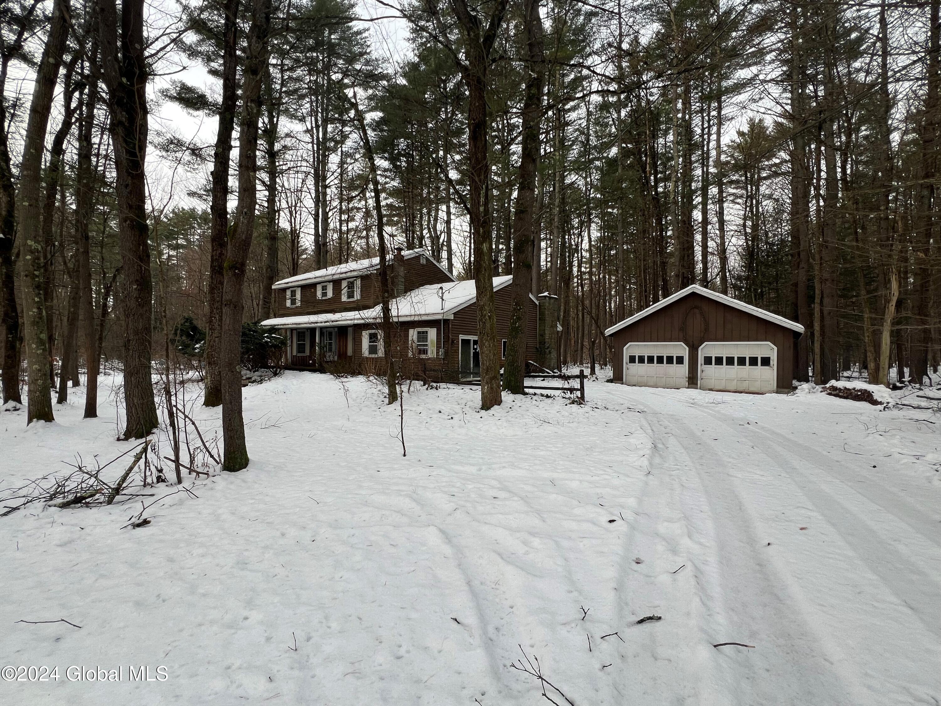 1011 Middleline Road
