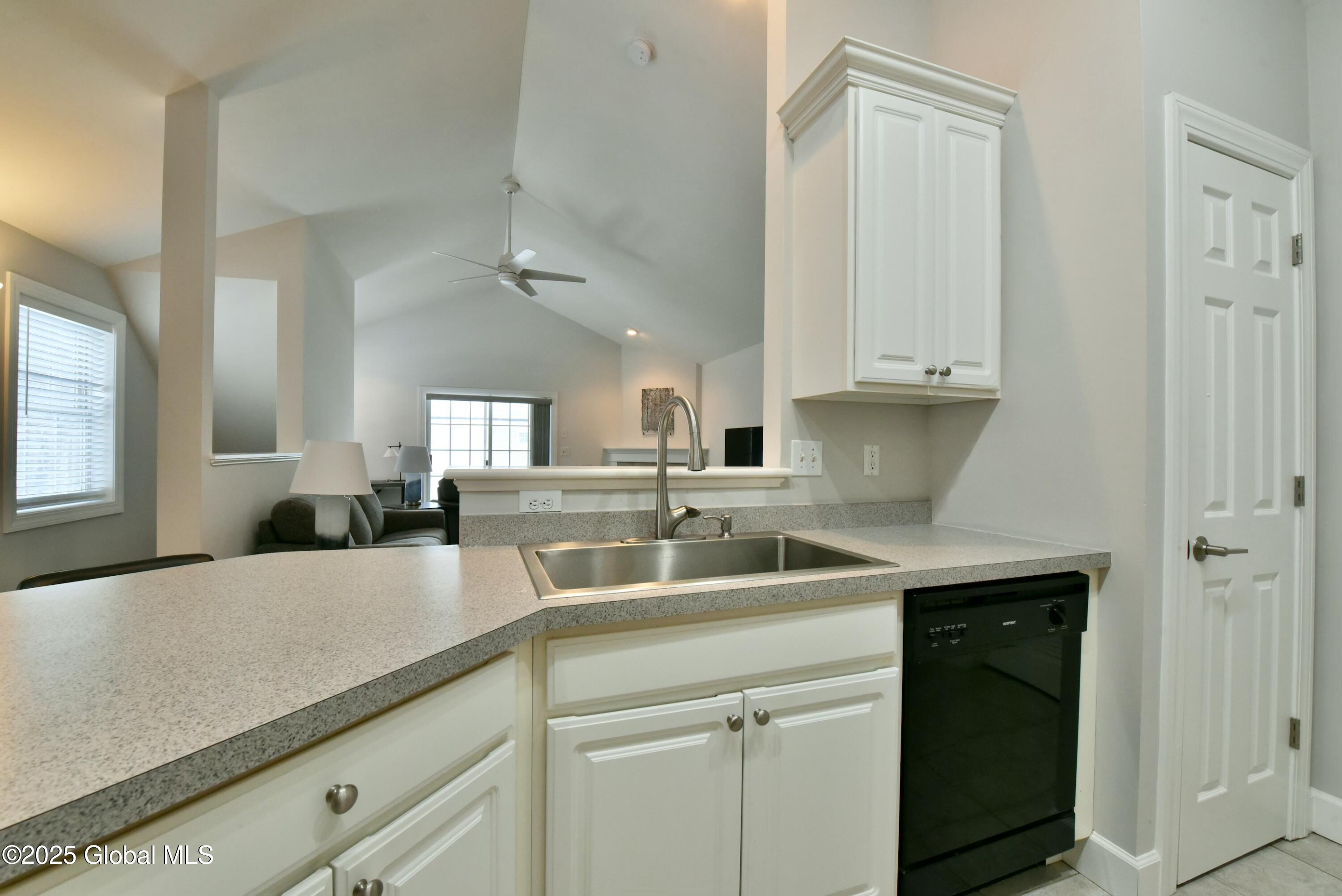 324 Ballston Avenue, # A5