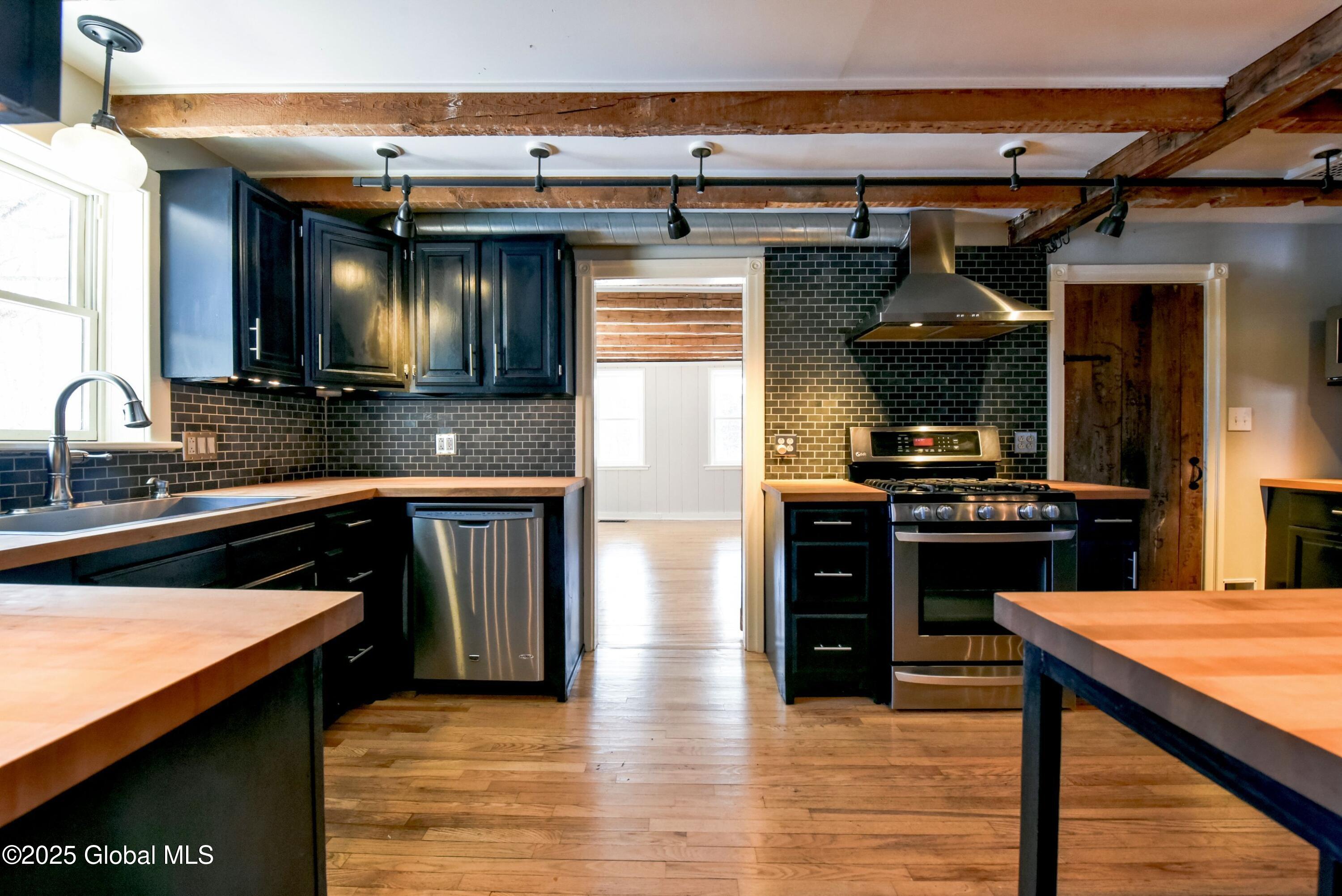 81 Plank Road