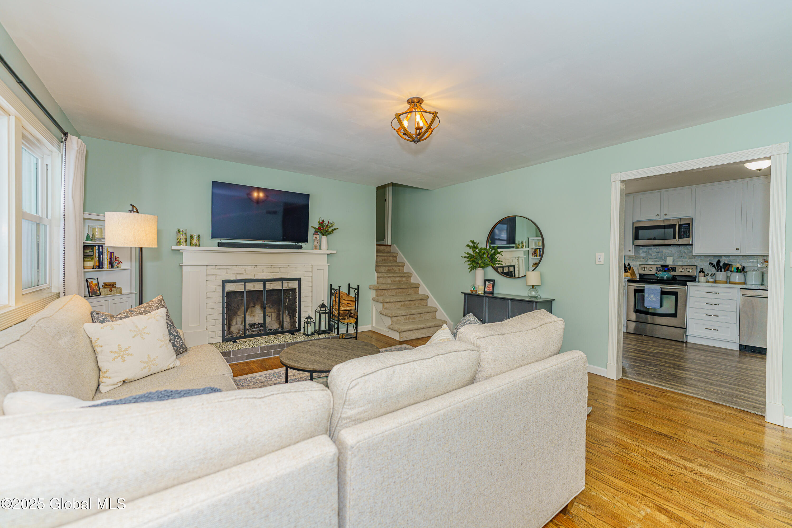 67 Vichy Drive