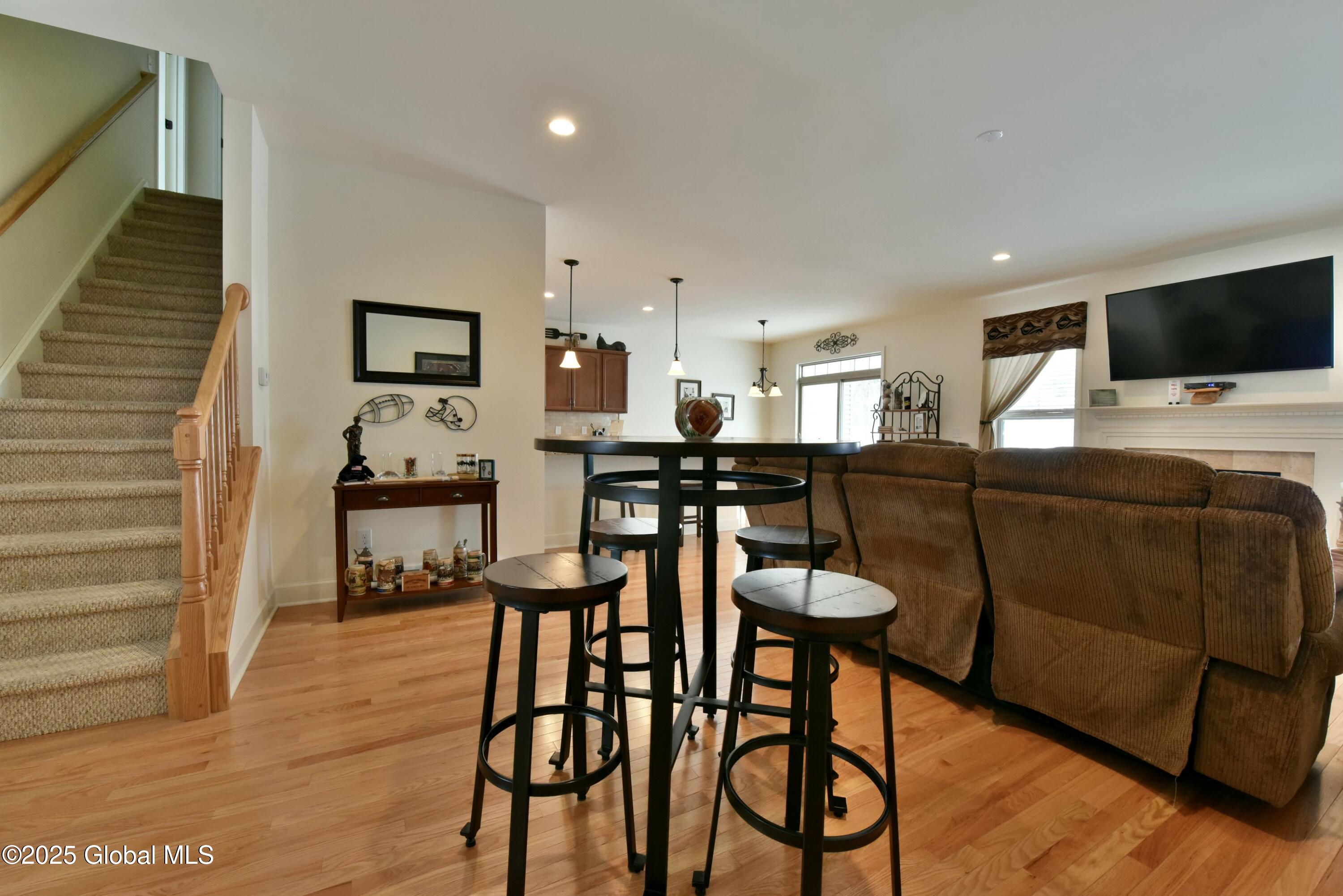 4B Inglewood Dr Drive