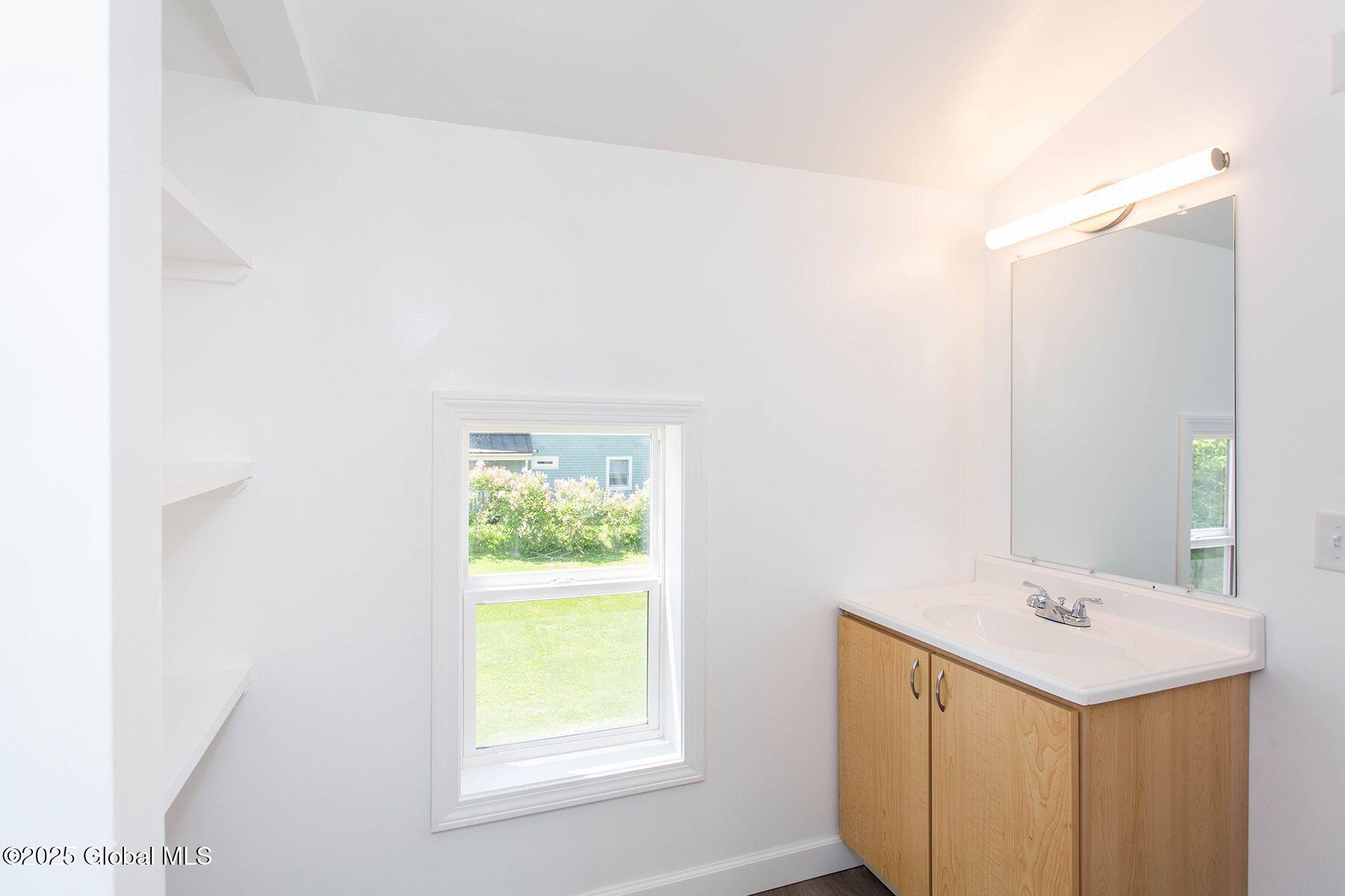 53 S Franklin Street