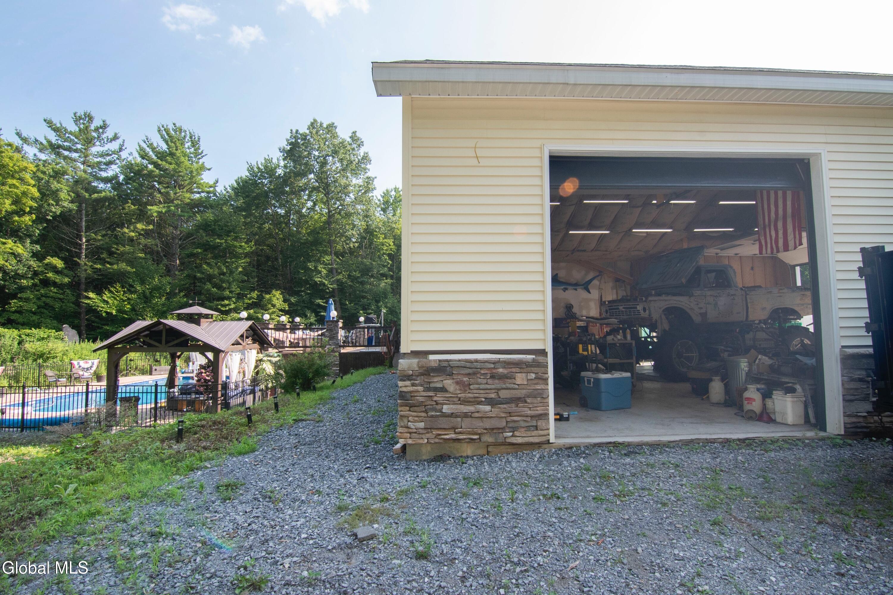 122 Plank Road