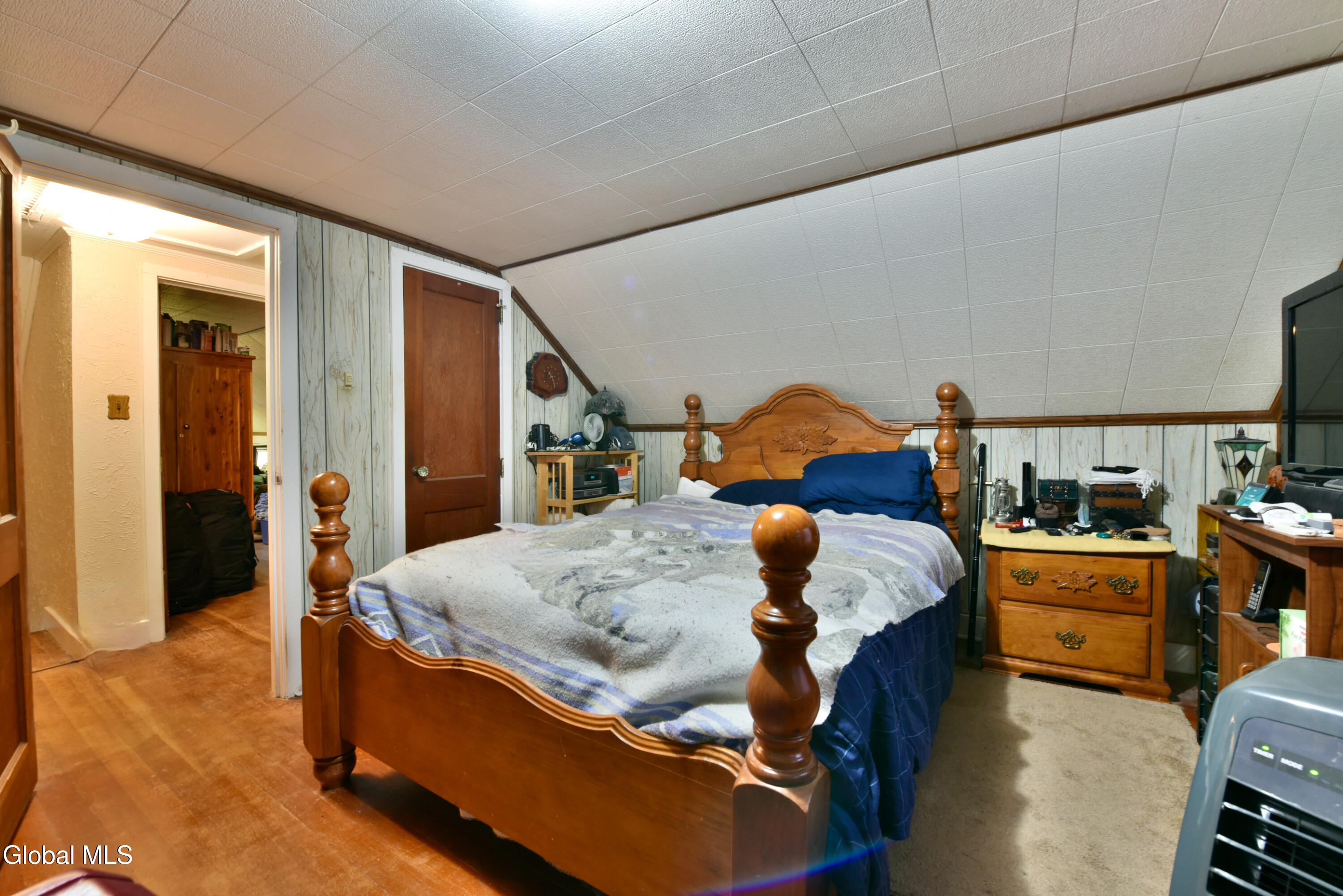 81 Dixon Road