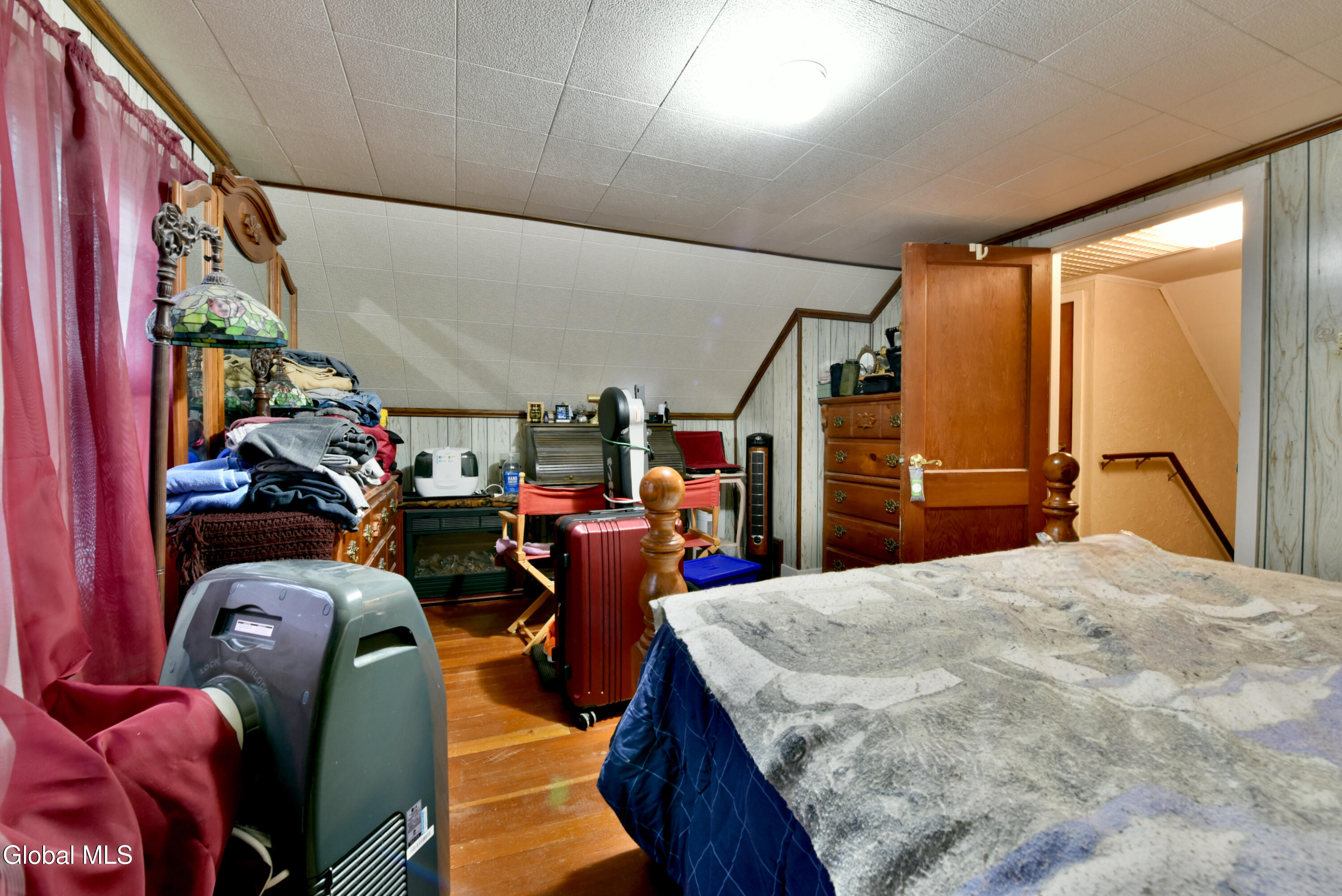 81 Dixon Road