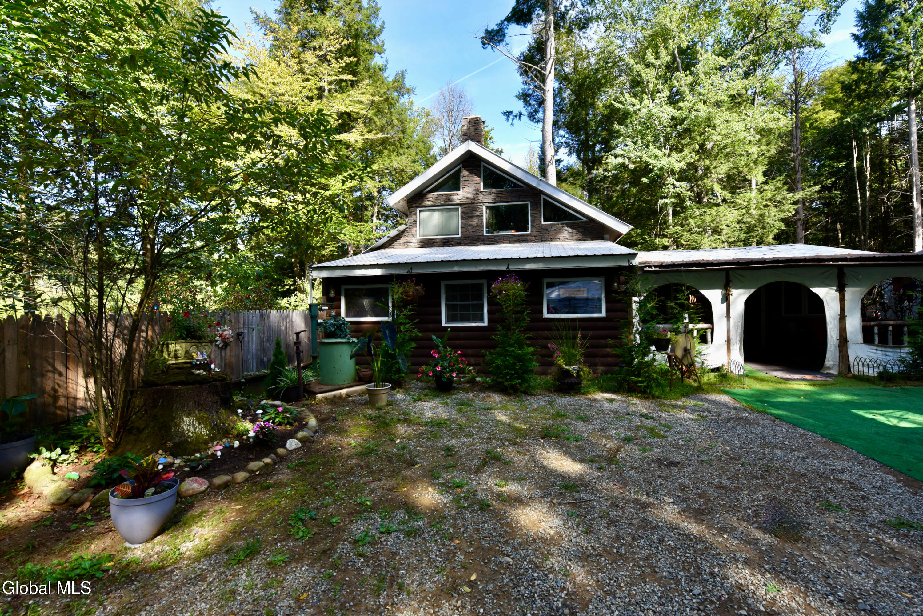 550 N Creek Road