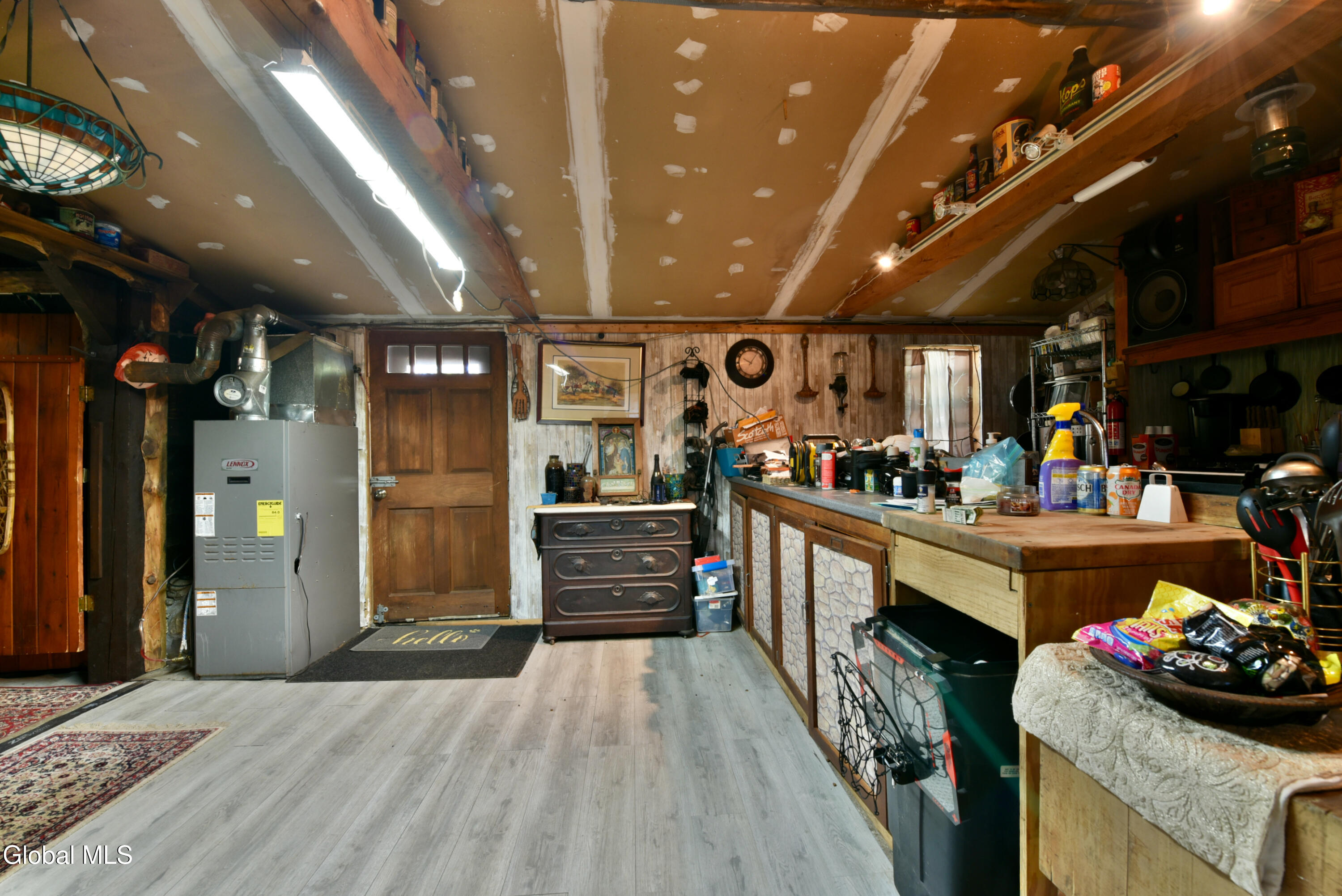 550 N Creek Road