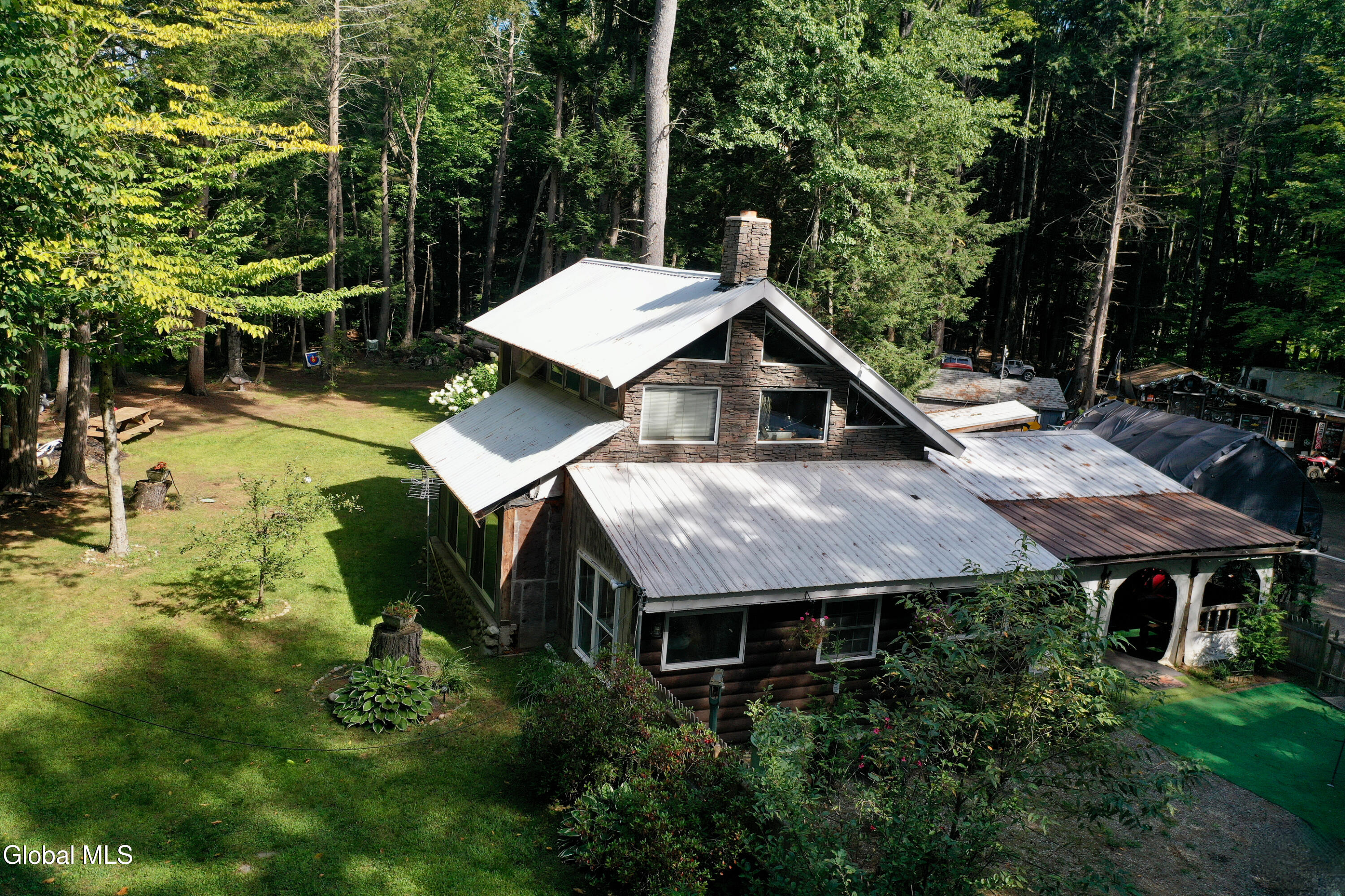 550 N Creek Road