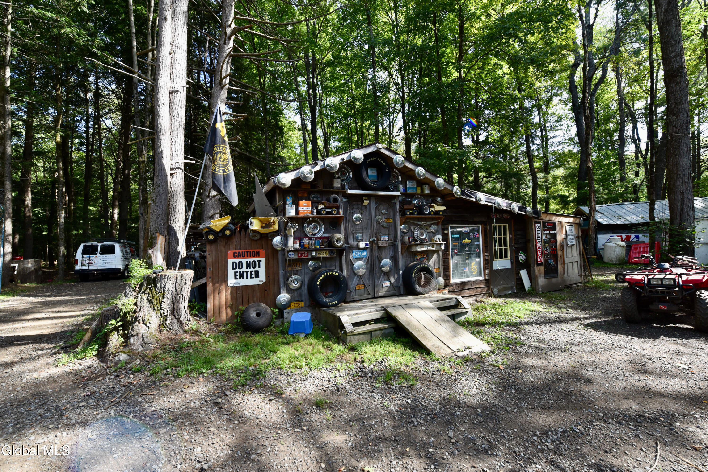 550 N Creek Road