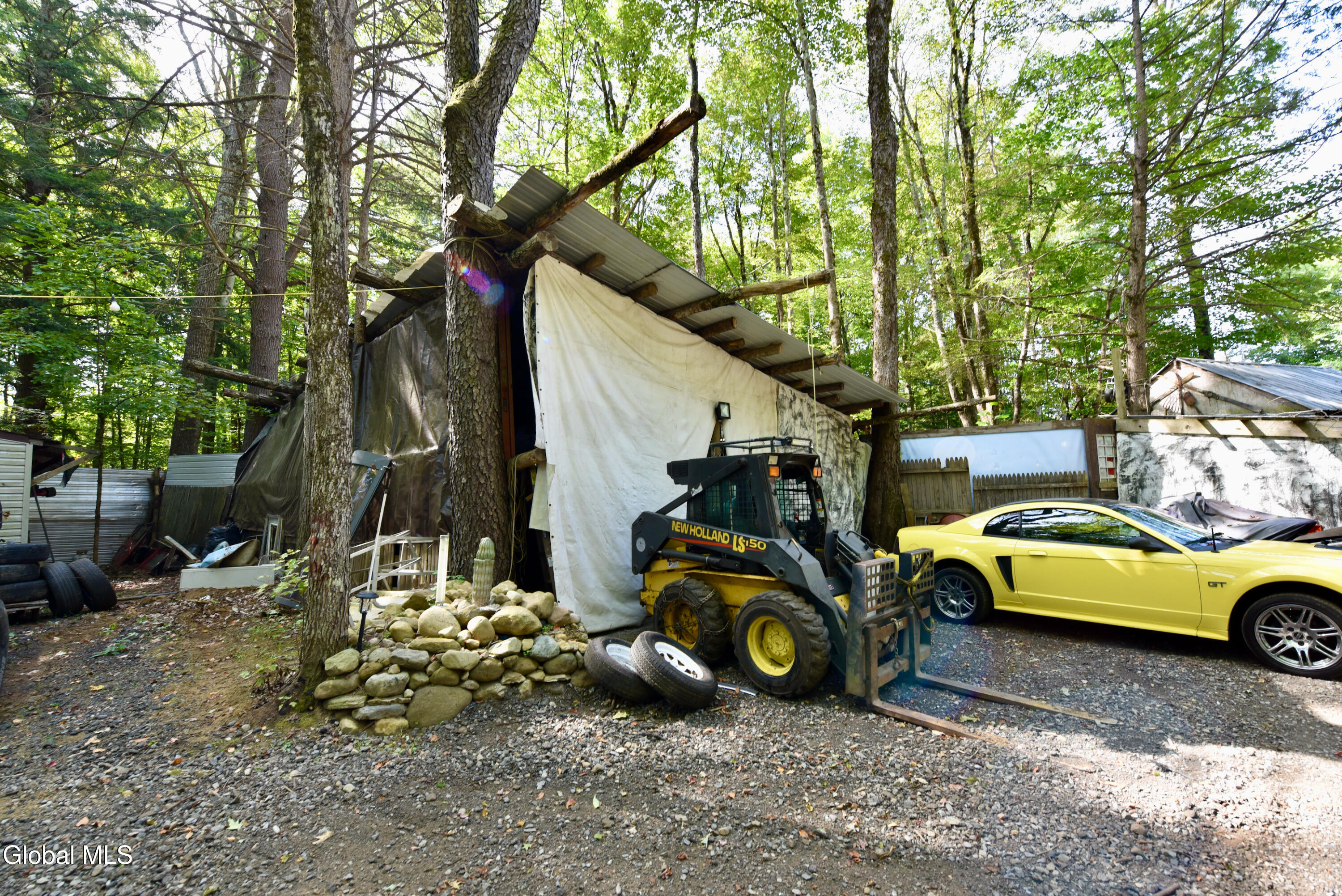 550 N Creek Road