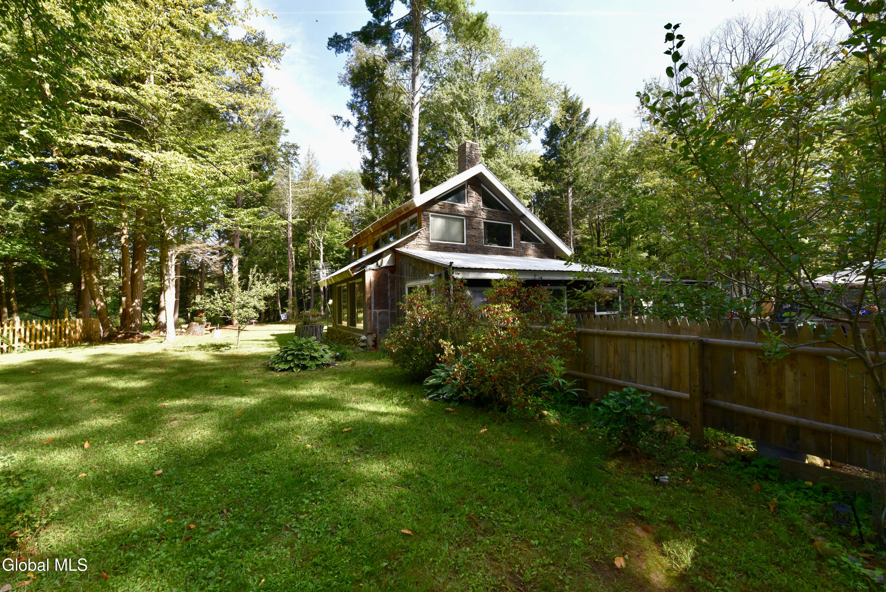 550 N Creek Road