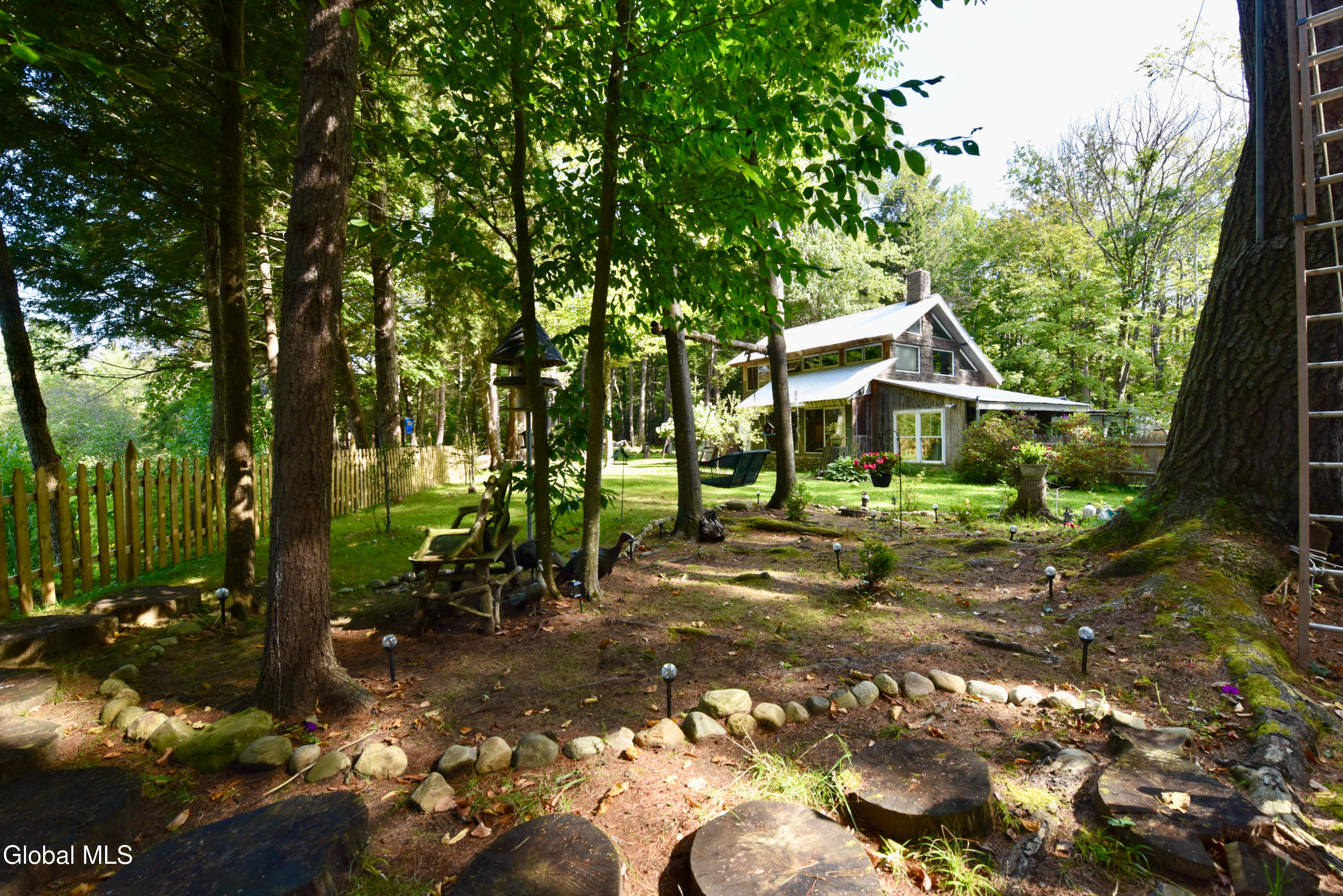 550 N Creek Road