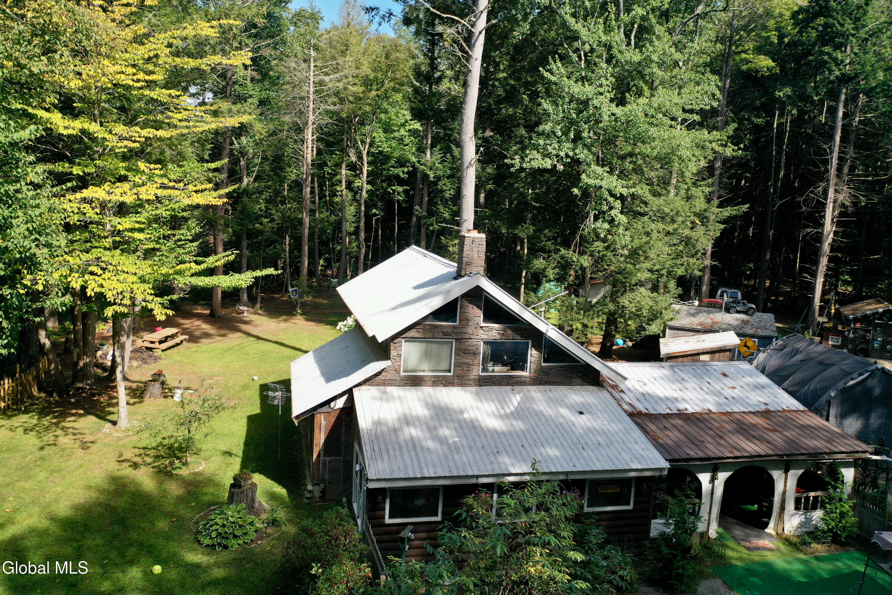 550 N Creek Road